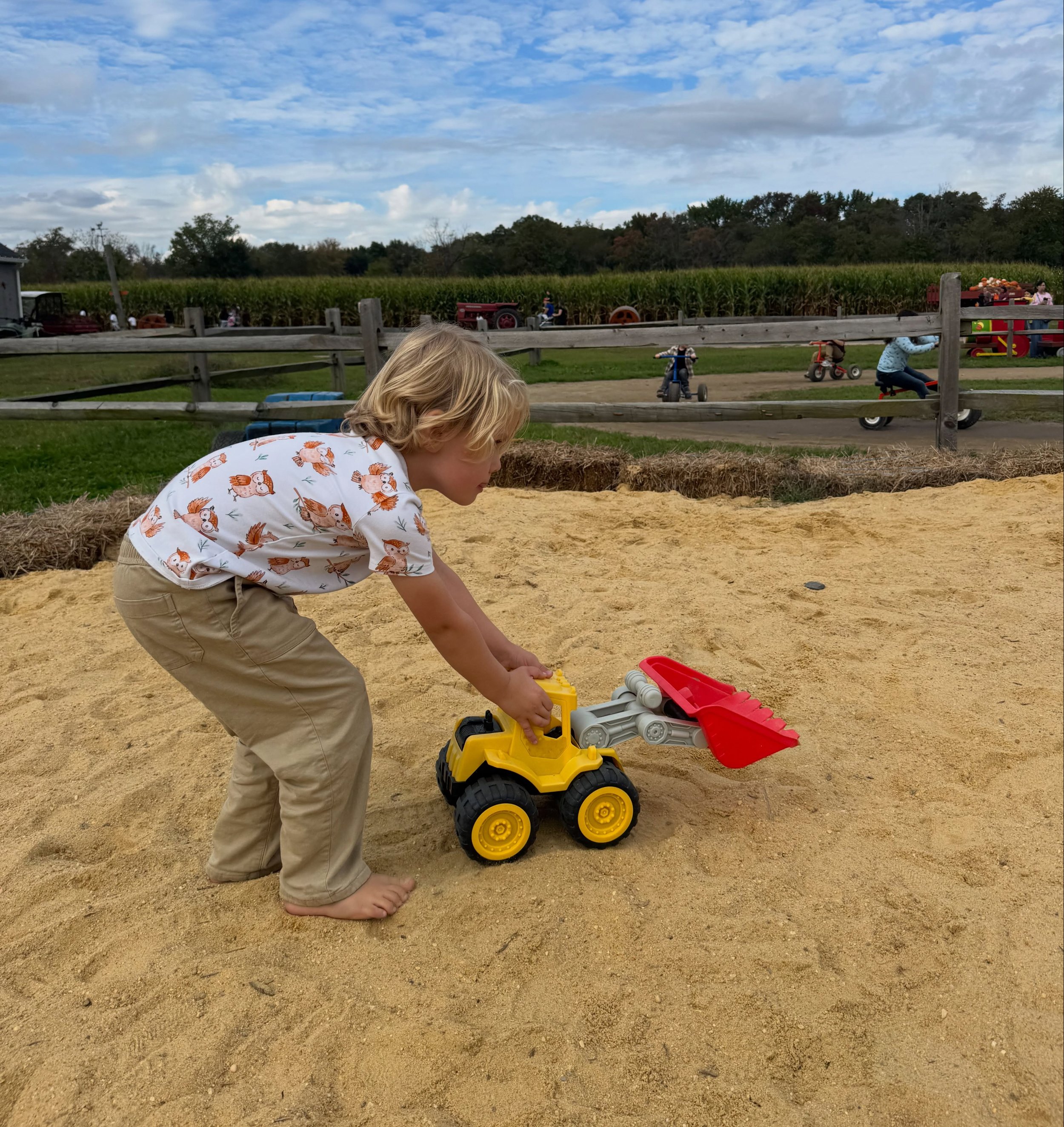 A little exploring, a little digging, and a whole lot of imagination. 🍂

Just the kind of fall adventure we love. 🤎

#TrailAndTide #ForLittleExplorers #LittleExplorer #FallAdventures #childrensclothes