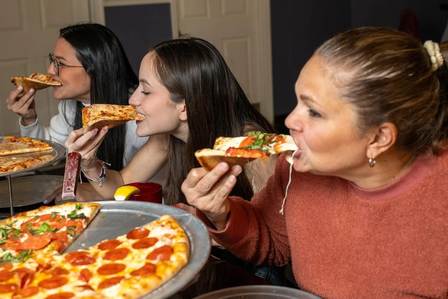 Let&rsquo;s start the week off the  right way by having pizza from Gordos. #pizza #duluthga #peperoni #eatlocal #suwanee