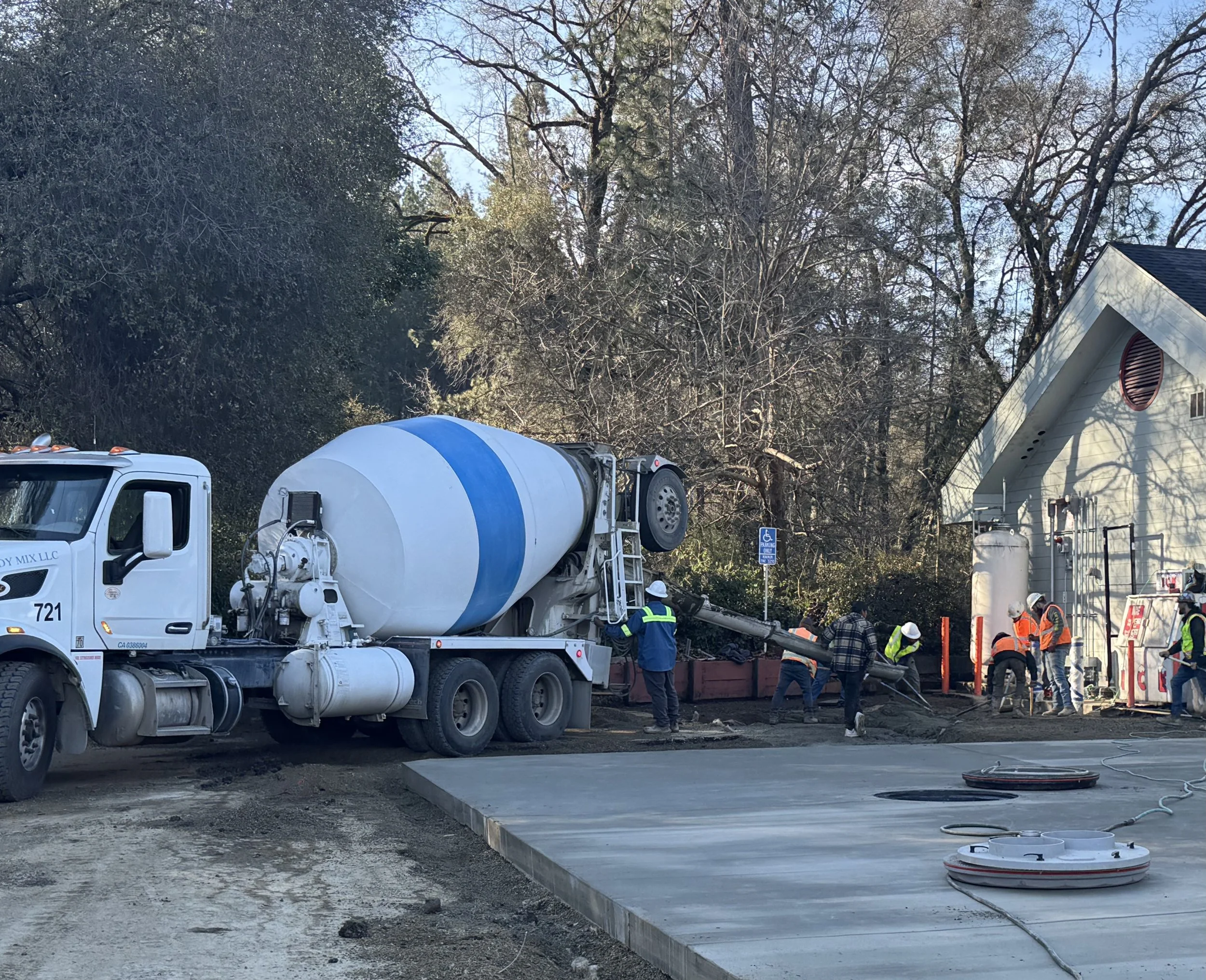 Commercial concrete flatwork Bay Area — request a free estimate from Precision Concrete Engineering Inc.