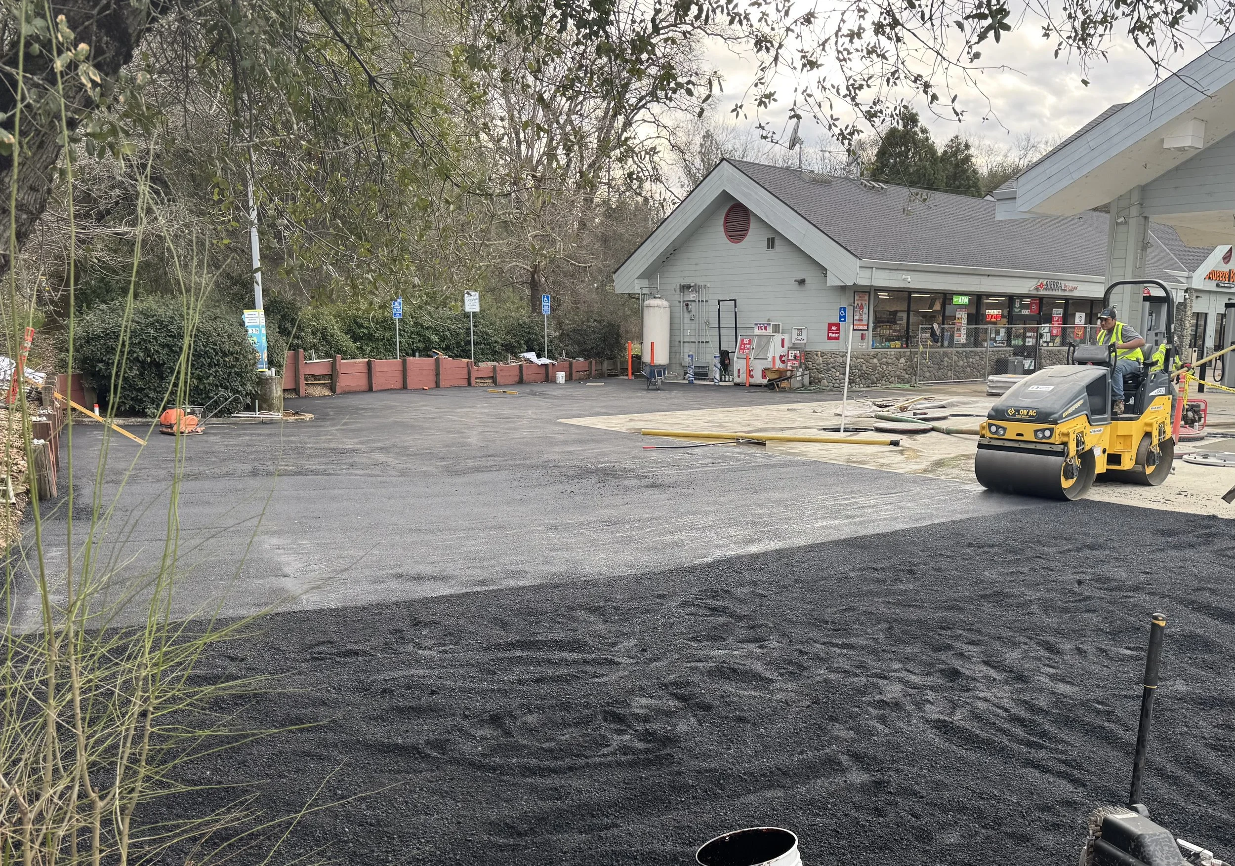 Commercial asphalt paving Bay Area — Precision Concrete Engineering Inc