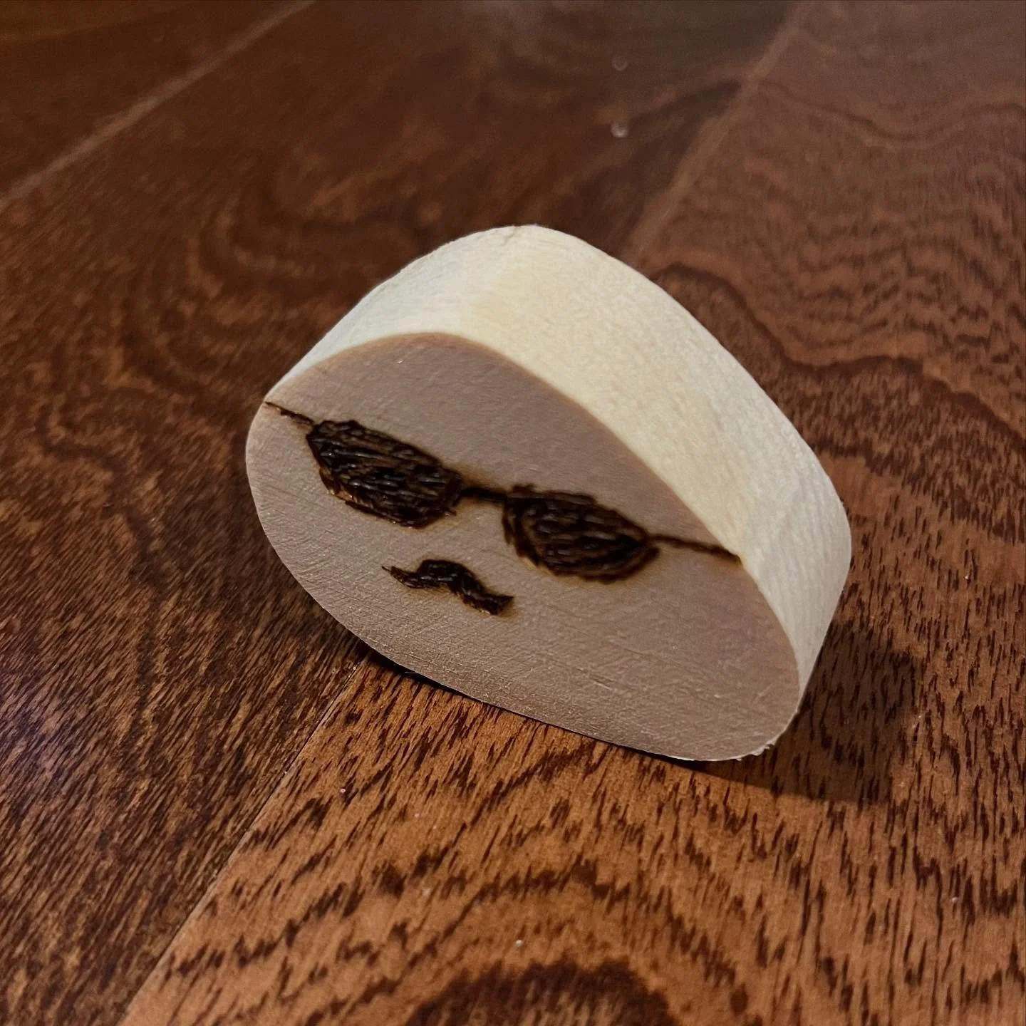 Pierrot en bois ???

Si vous avez fait quelque chose reli&eacute; &agrave; Pierrot, h&eacute;sitez pas &agrave; m&rsquo;envoyer un message et je pourrais le poster. (Ex: un dessin, une sculpture, etc.)