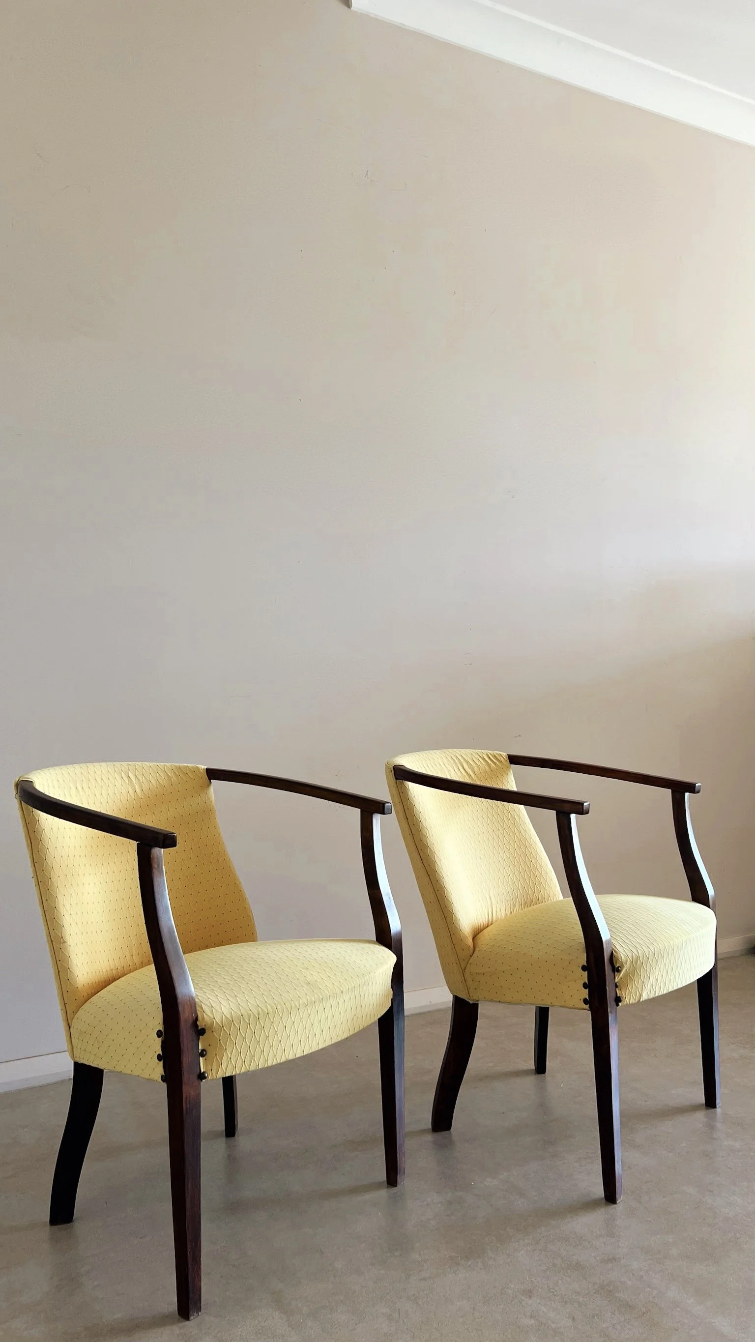 SOLA  ARM CHAIRS