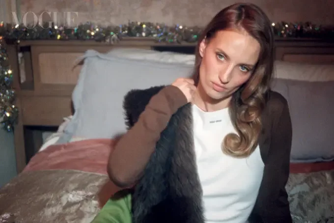 WELL_PETRA_COLLINS_ONLINE4.jpg.webp
