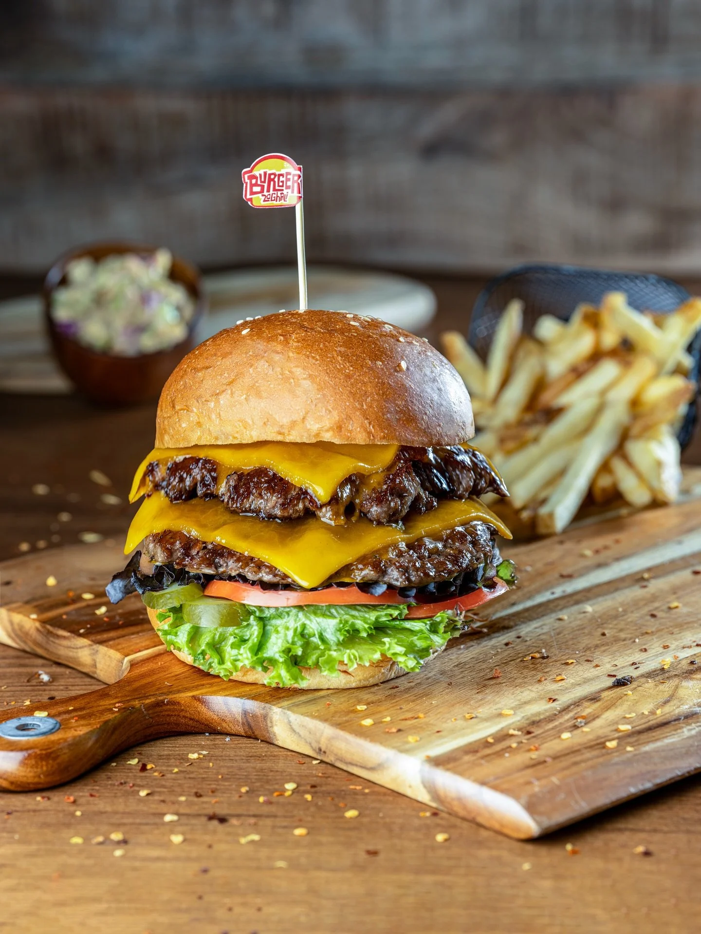 Double smash burger🍔😋
#burger #burgerzoghali #charcoalburger #vancouverfoodie #vancouverrestaurant #downtownvancouver #denmanstreet #eglishbay
