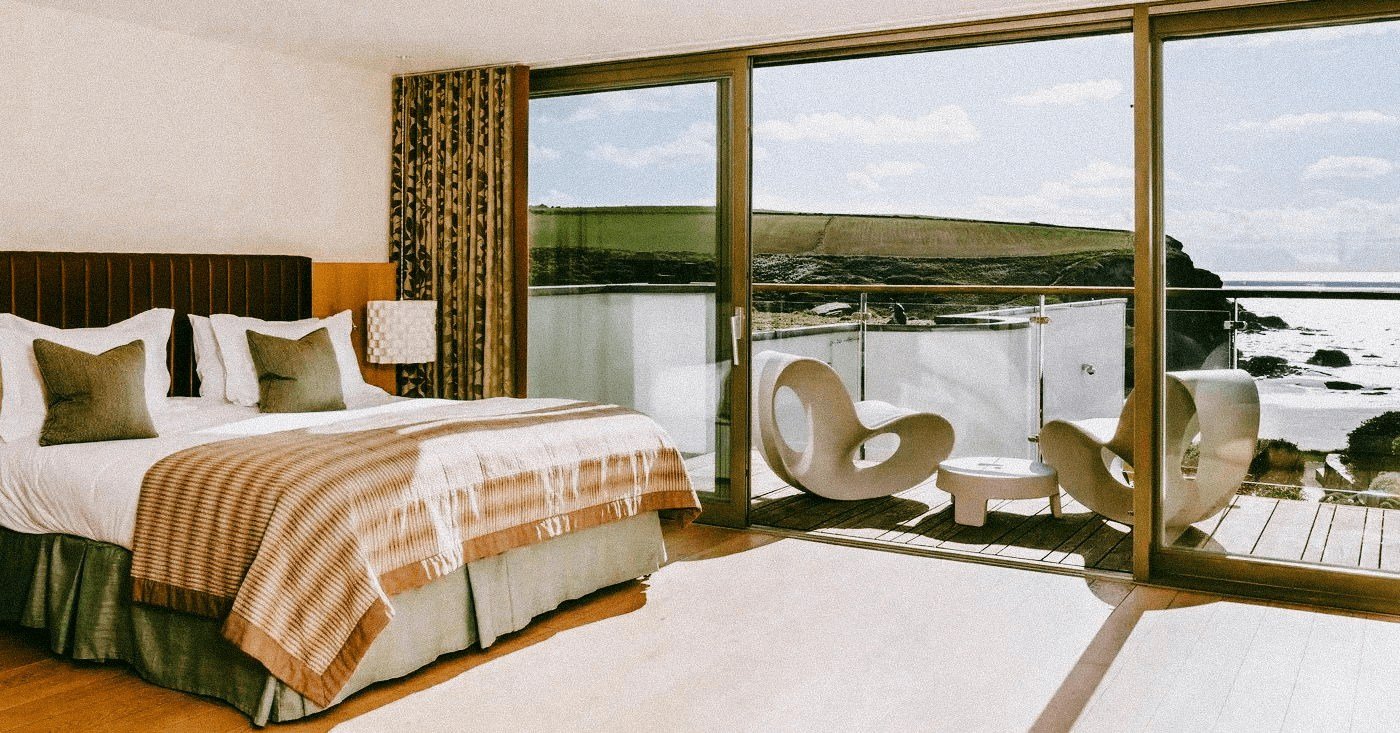 Sustainable can still be spectacular🌿 From clifftop spa rituals at The Scarlet Hotel, to treetop eco-living at Treehouses at Chewton Glen, Michelin Green Star dining at Whatley Manor Hotel &amp; Spa, and restorative wellness at Broughton Hall, luxur