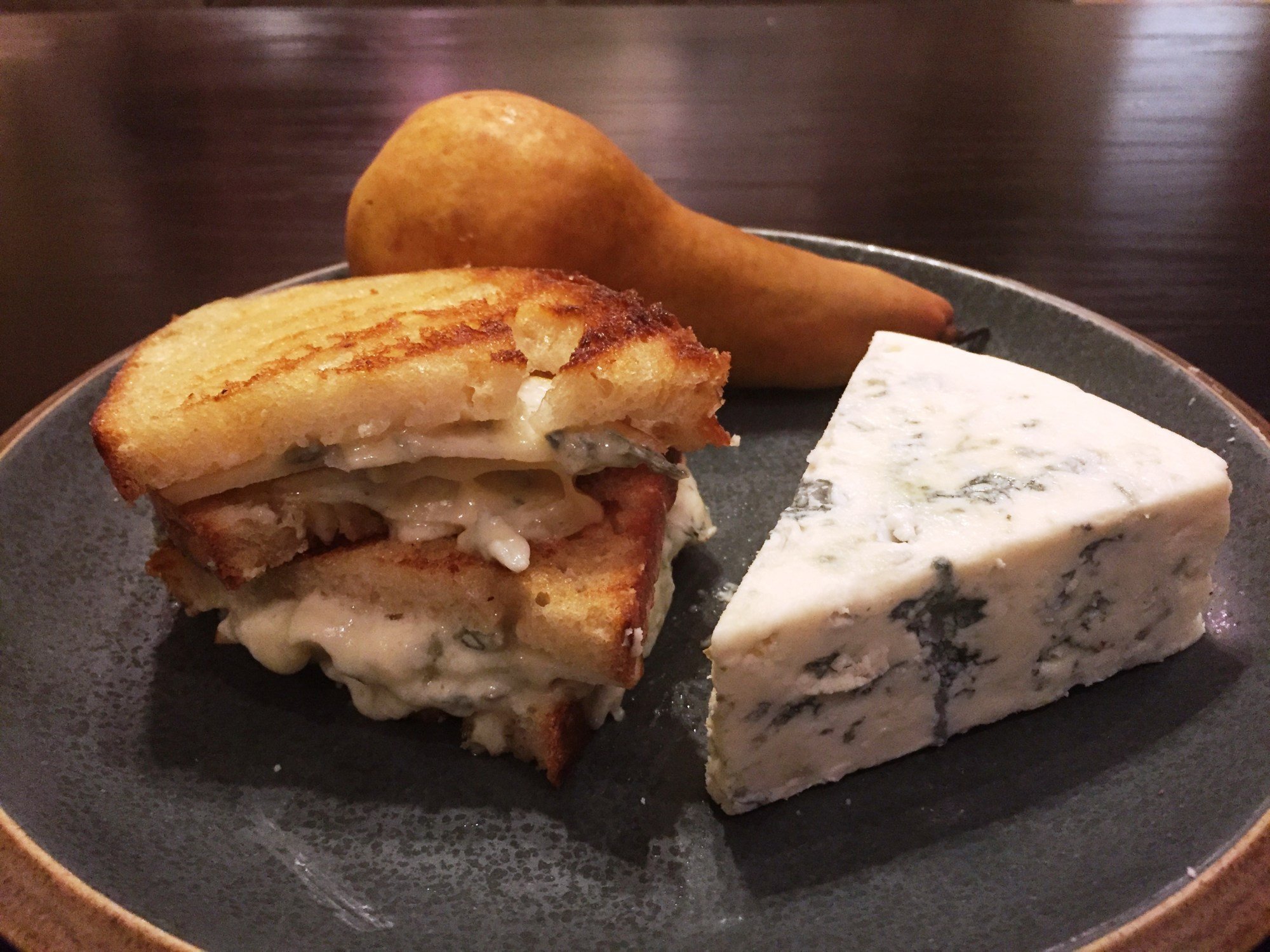 pear-gorgonzola-1.jpg