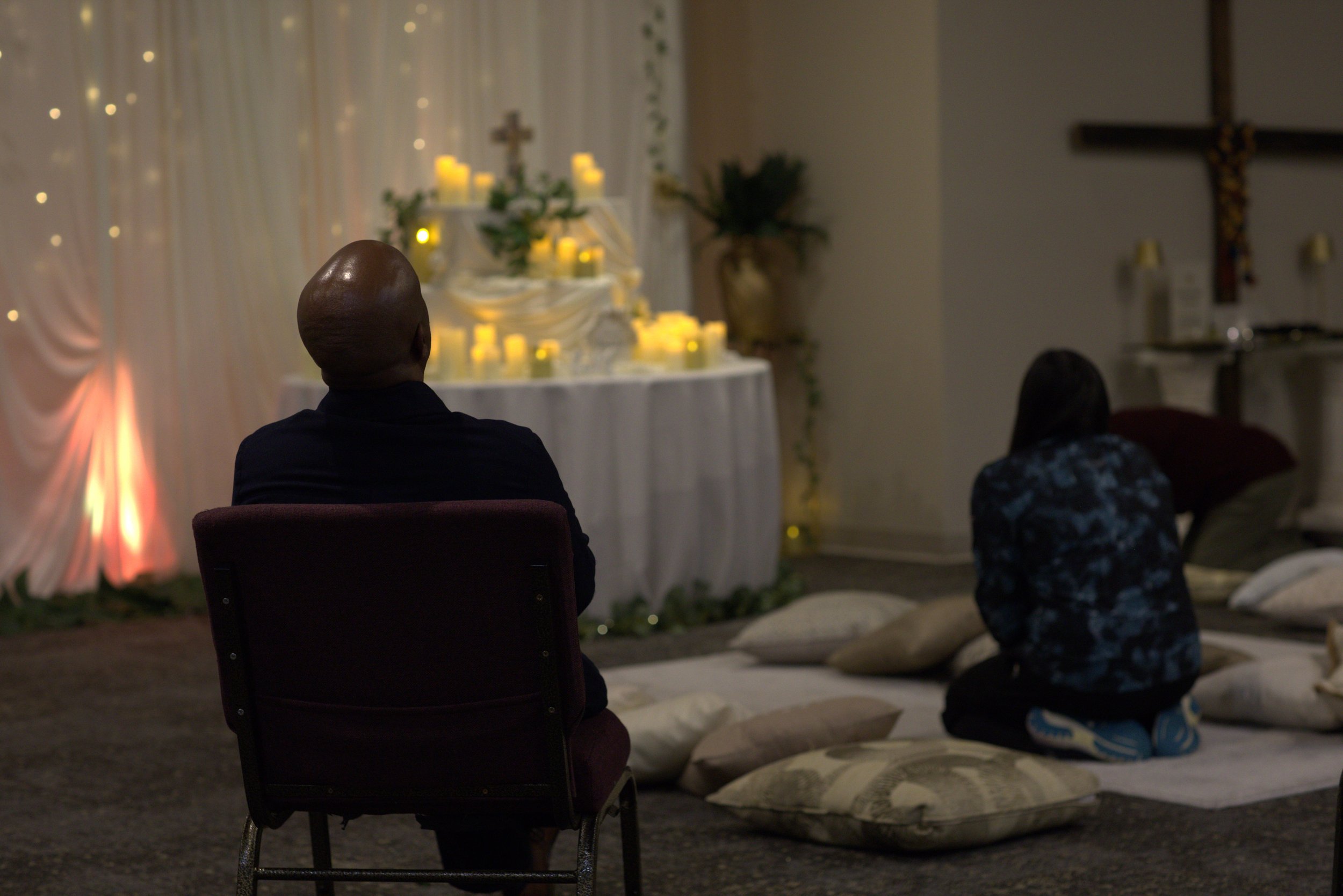 altar&people_kneeling2026.jpg