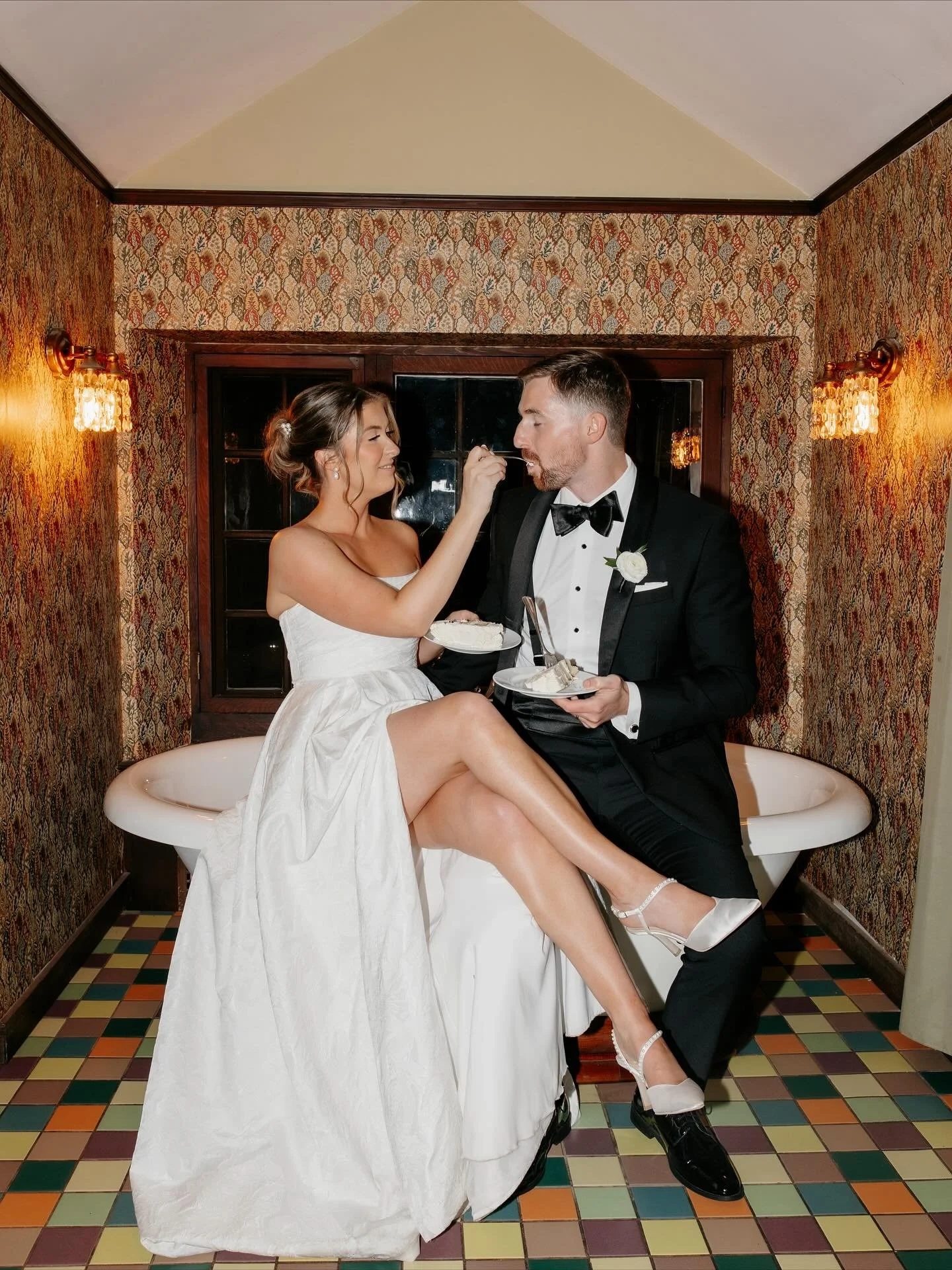 An unfathomably beautiful October day for Meaghan + Griffin at the stunning @willowdaleestate on Friday 🫶🏻 I can&rsquo;t believe we&rsquo;re so close to winding down for the year&mdash; every wedding so far has truly been pure magic in a way I can&
