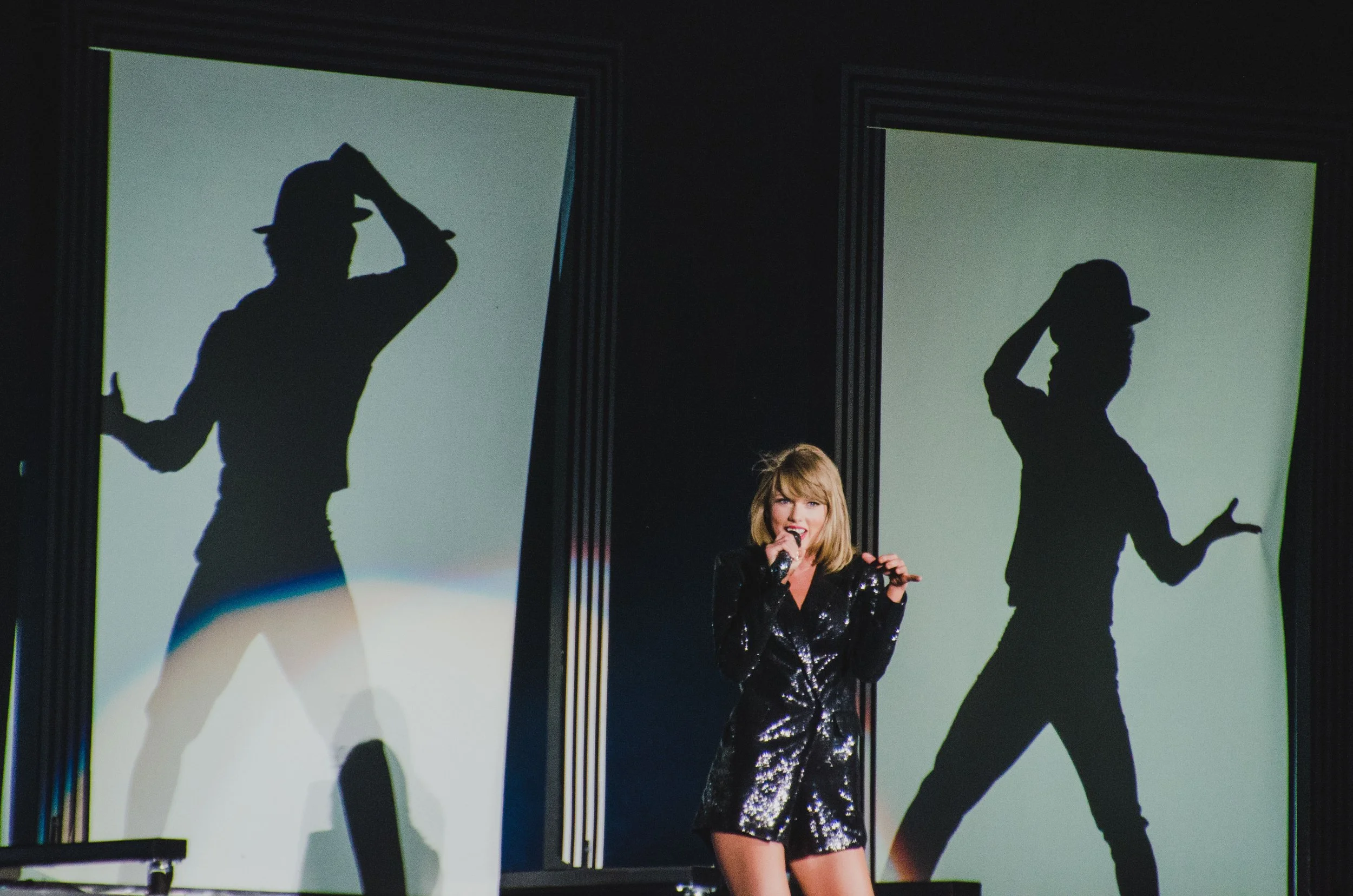tay27-taylor-swift-1989-world-tour-live-blank-space.jpg