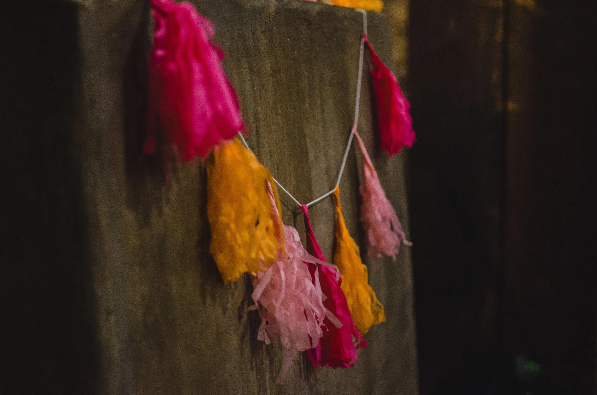 d99-pink-orange-streamers.jpg