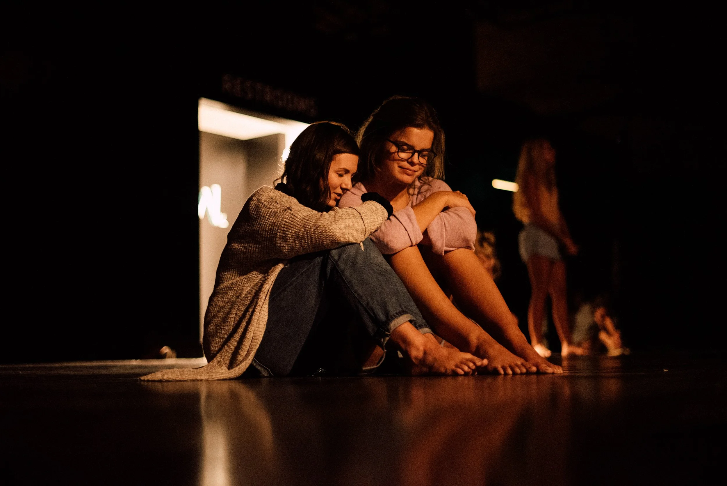d263-women-hugging-praying.jpg