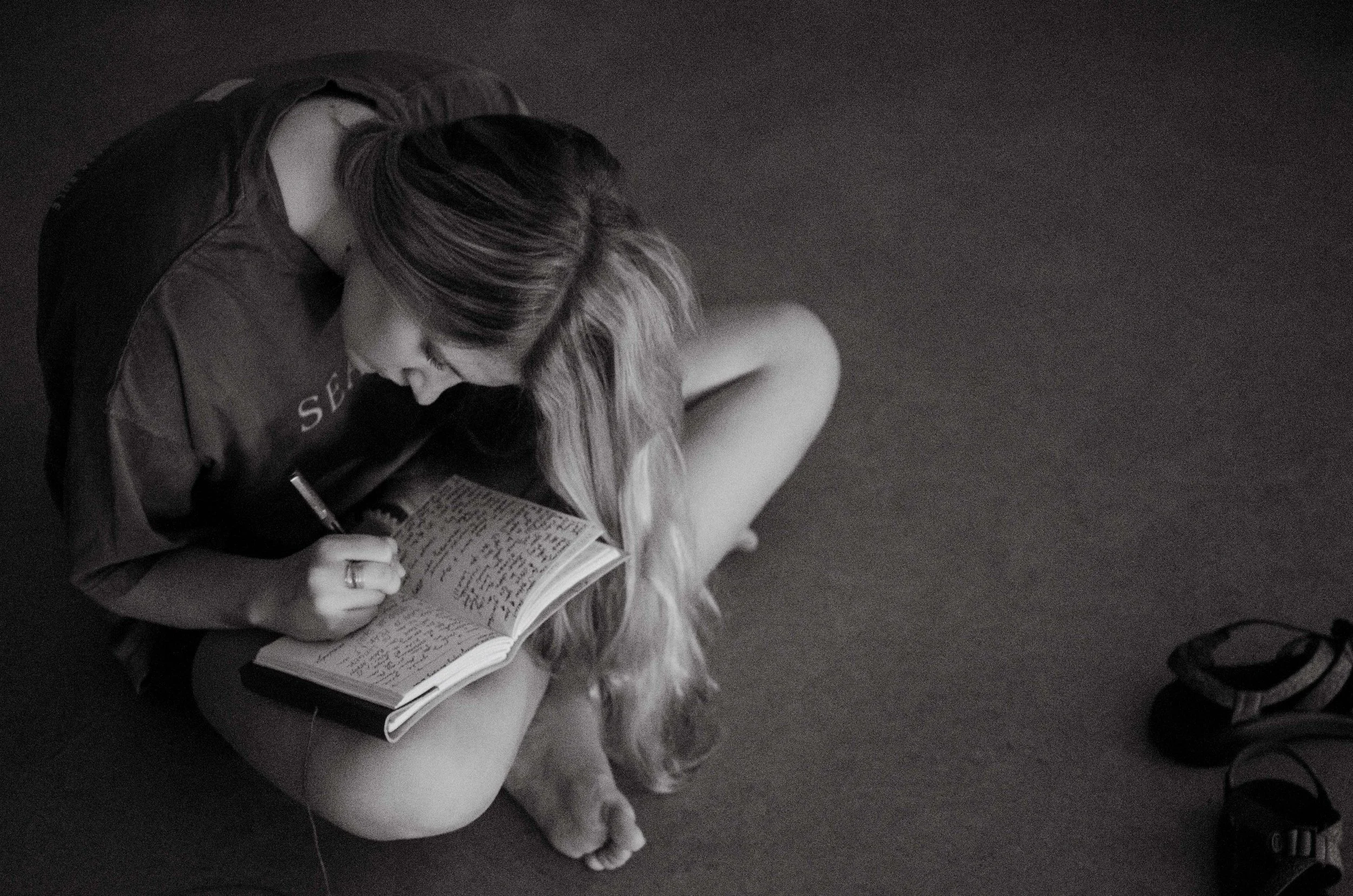 d87-woman-journaling-worship-night.jpg