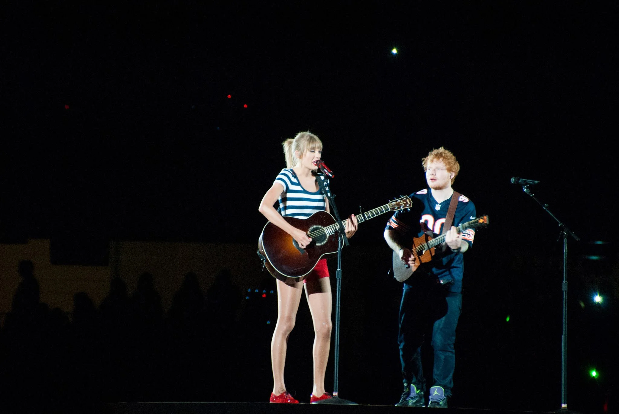 tay11-taylor-swift-red-tour-soldier-field-ed-sheeran.jpg
