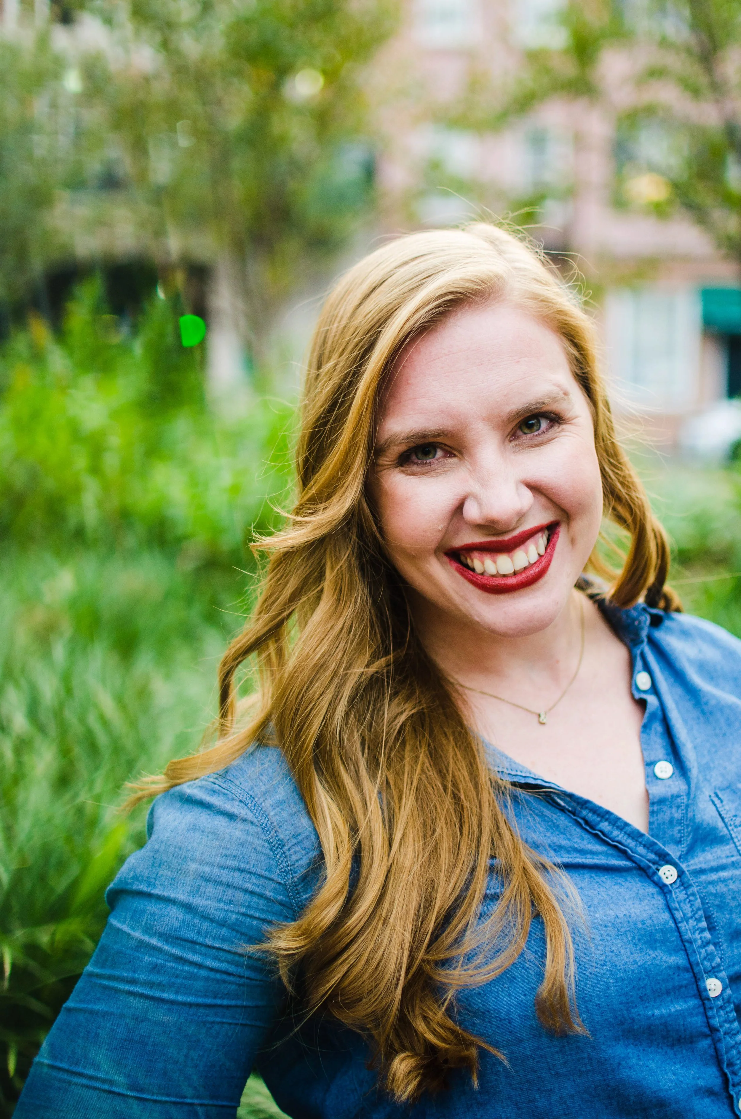 BT102-blonde-woman-smile-red-lipstick.jpg