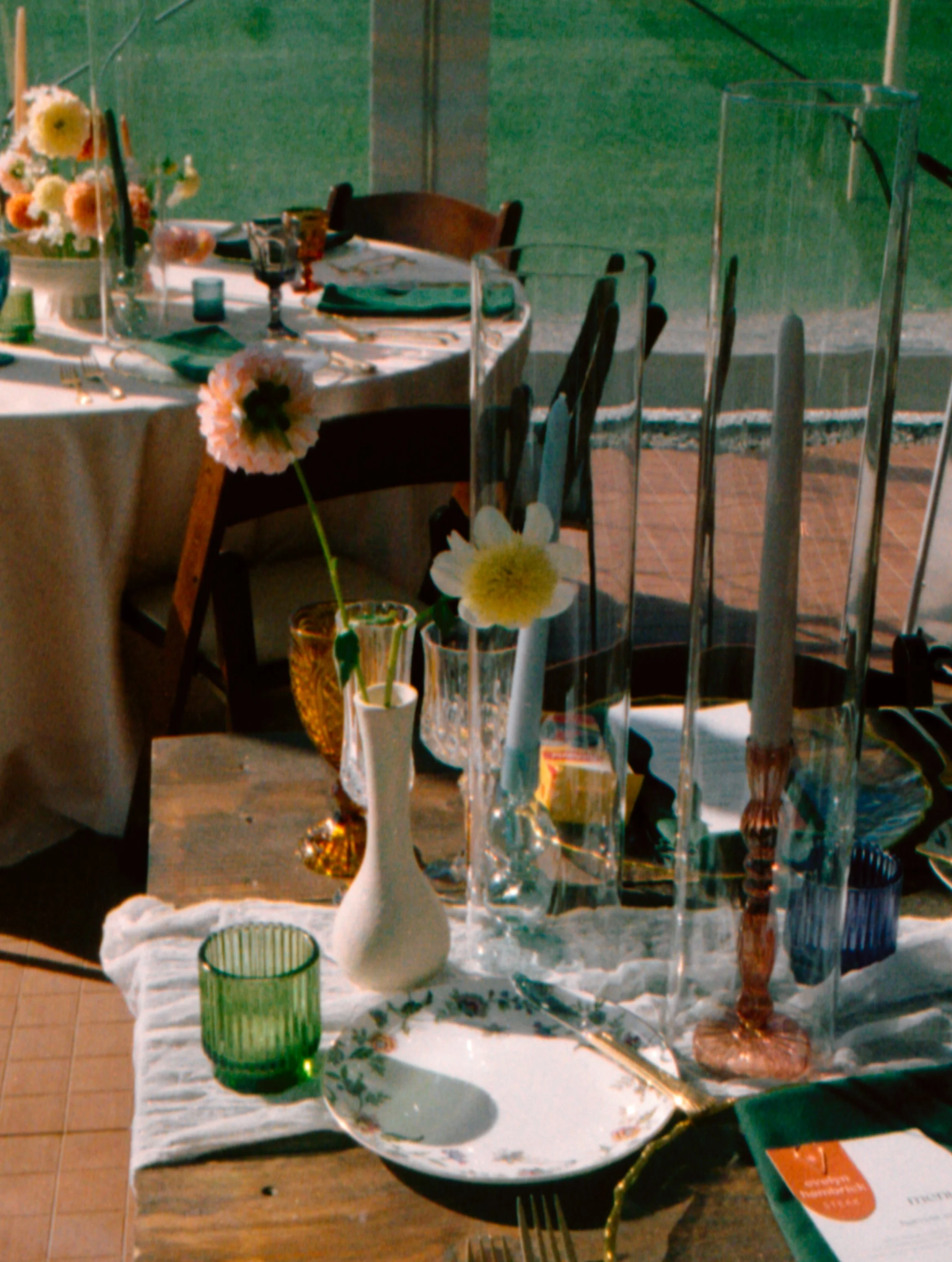 LBW58-wedding-reception-table-arrangement-flowers.jpg