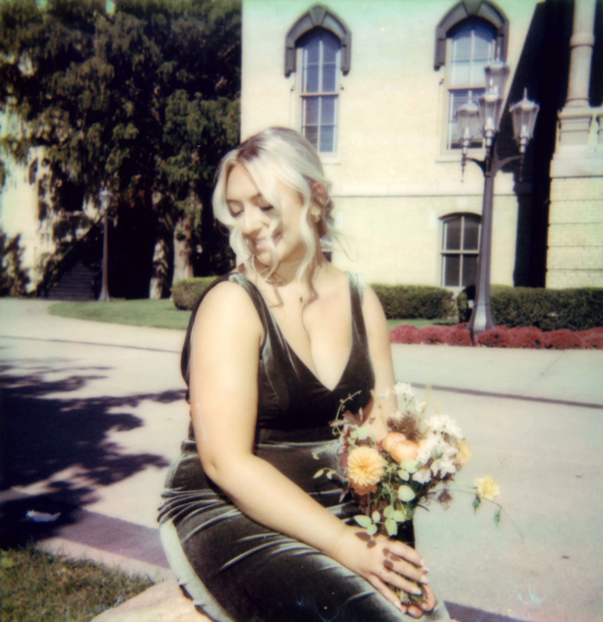 LBW11-bridesmaid-polaroid-green-dress-flower-bouquet.jpg