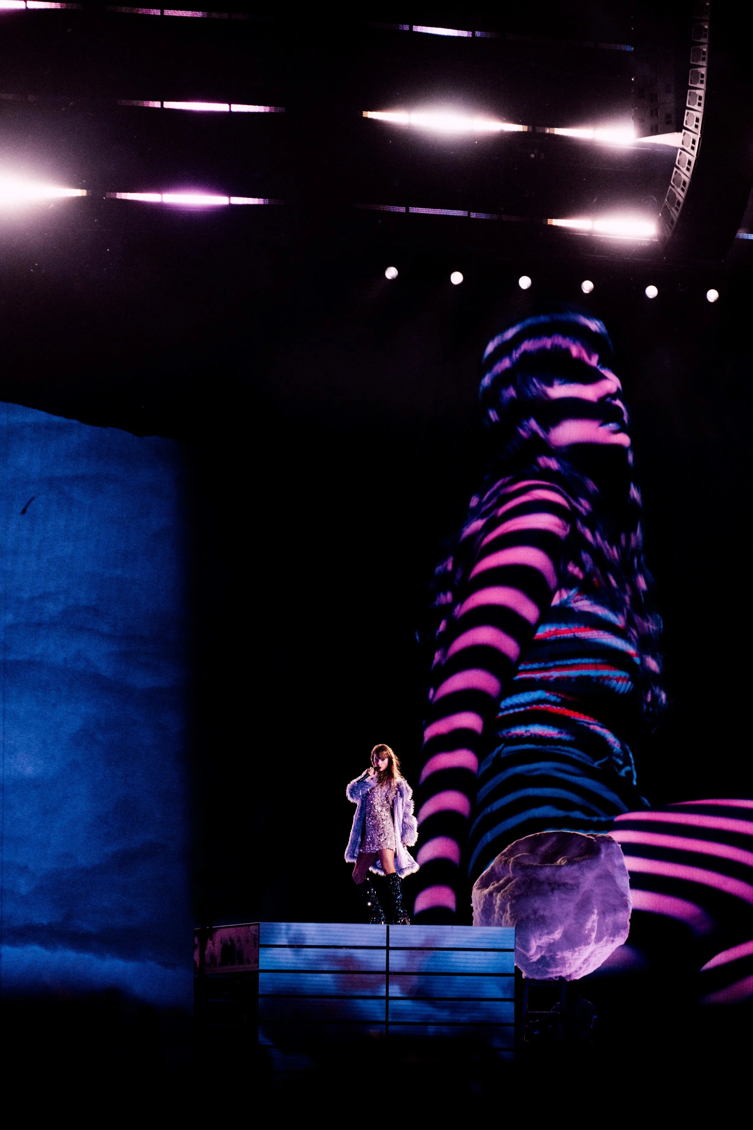 taylor-swift-lavender-haze-eras-tour-chicago-1.jpg