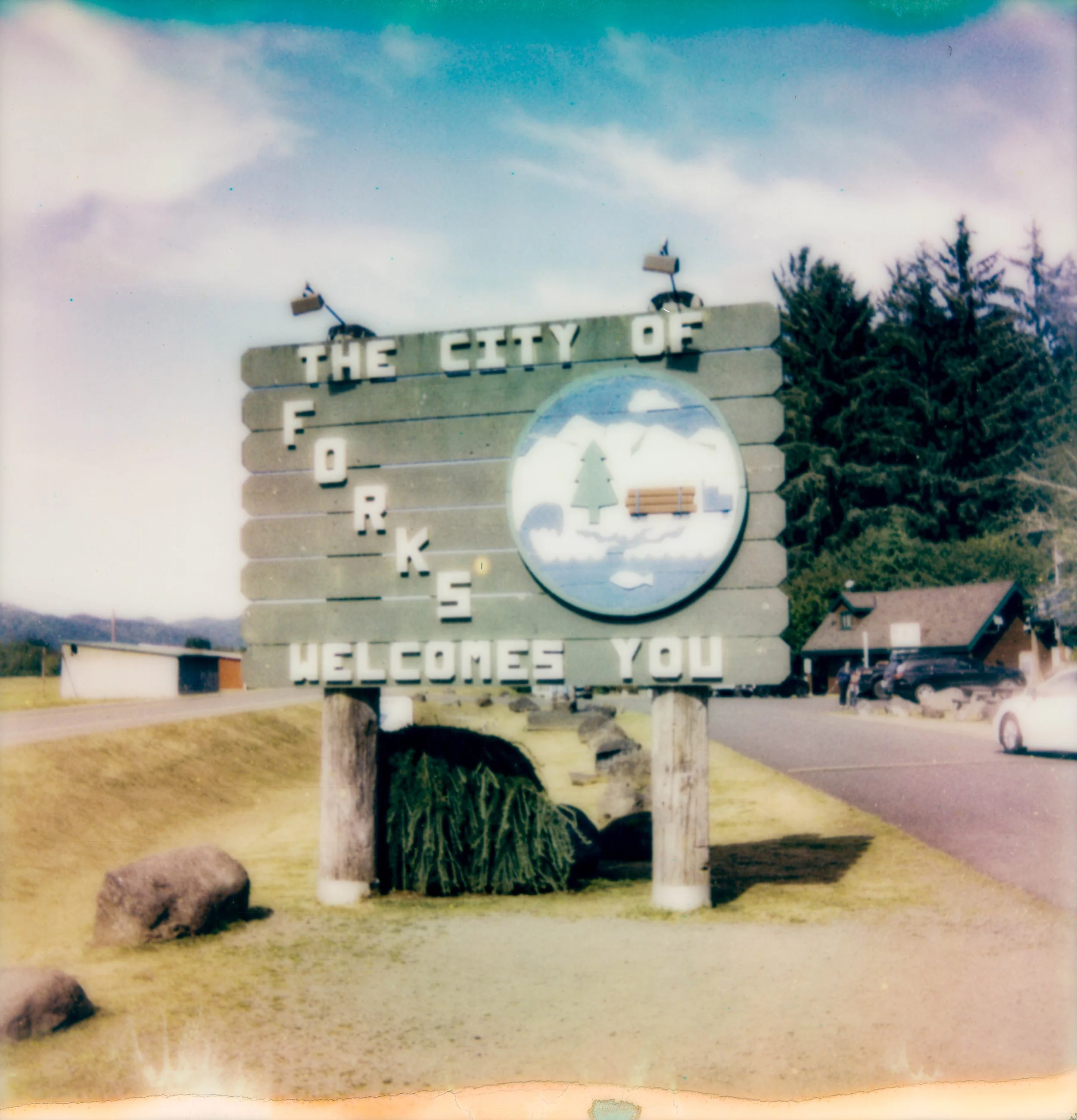 polaroid-forks-washington-welcome-sign.jpg