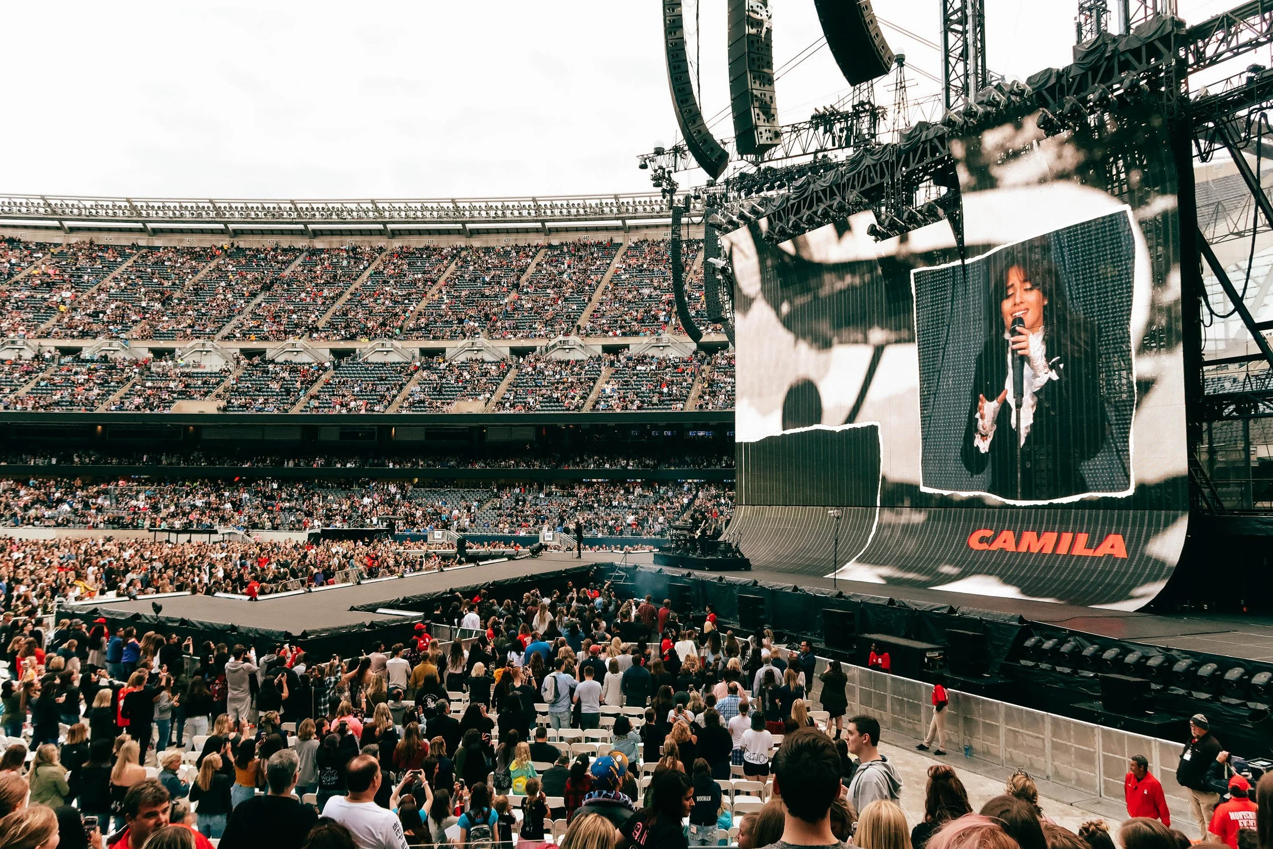 tay56-reputation-stadium-tour-soldier-field-camilla-cabello.jpg