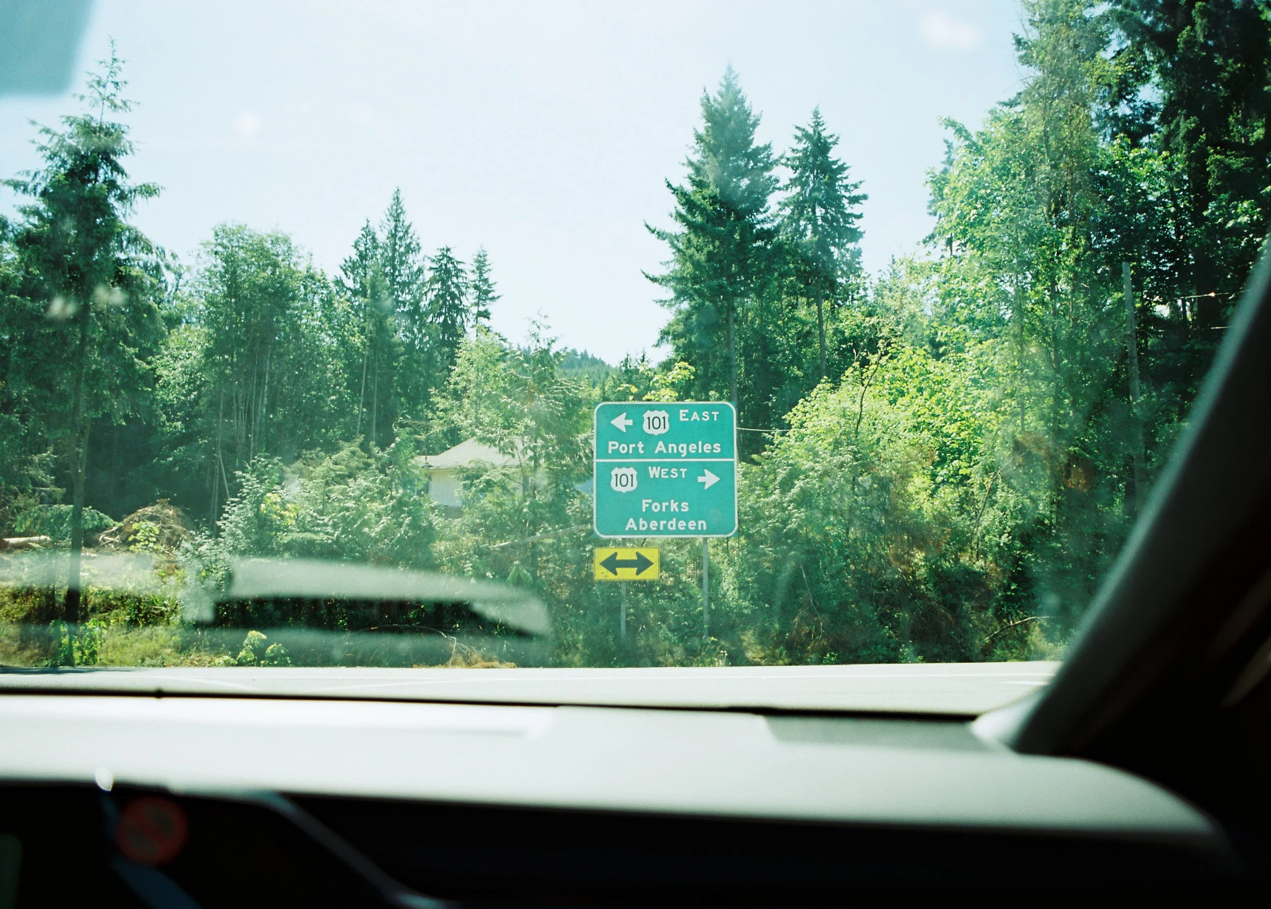 pnw174-port-angeles-road-sign.jpg
