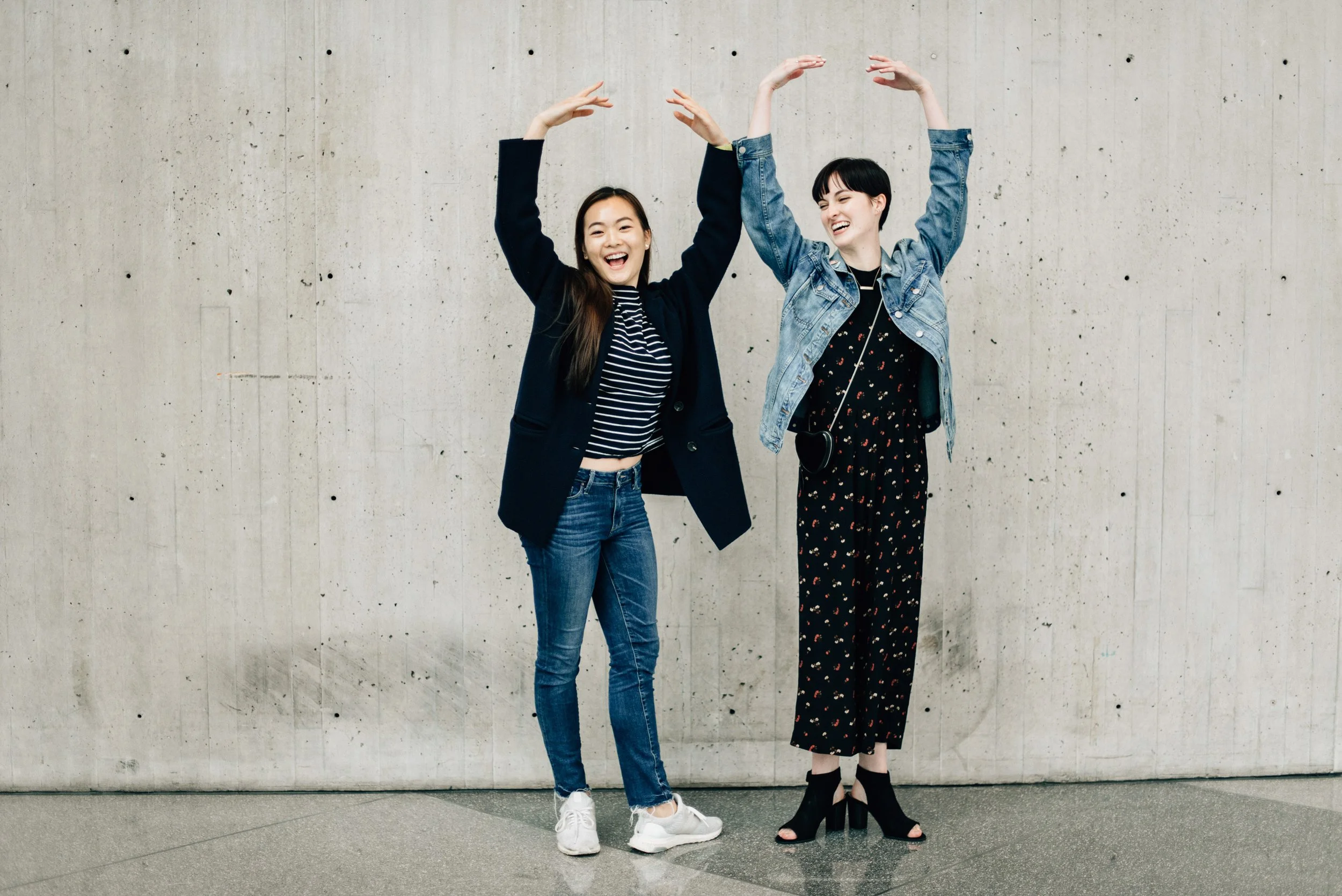 BT123-two-women-ballet-positions.jpg