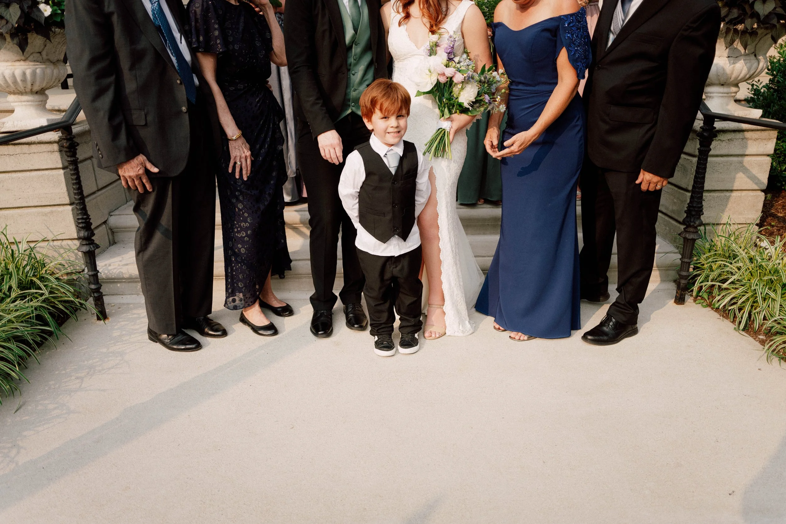 HRD34-family-photo-wedding-small-child.jpg