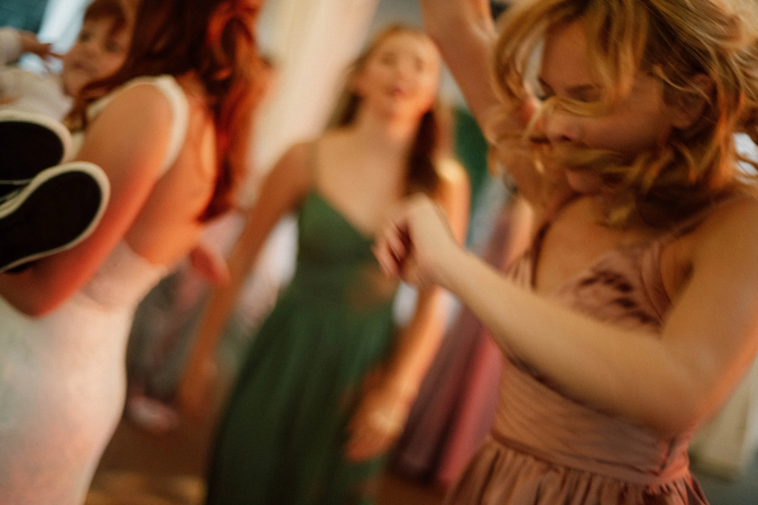 HRD66-bridesmaids-dancing-at-wedding.jpg
