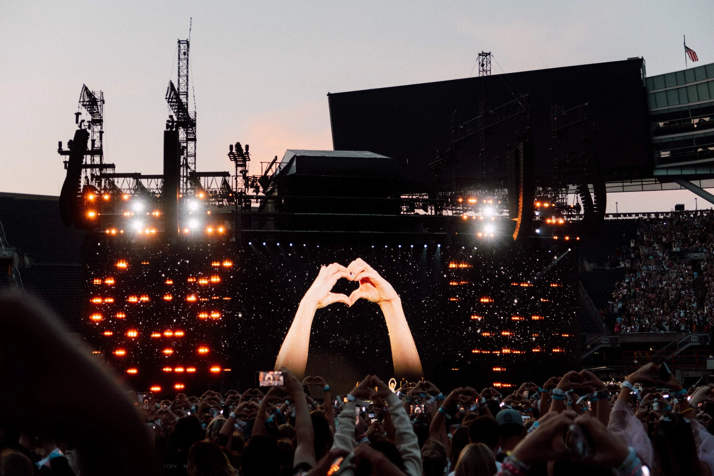 taylor-swift-eras-tour-soldier-field-chicago-fearless-hands.jpg