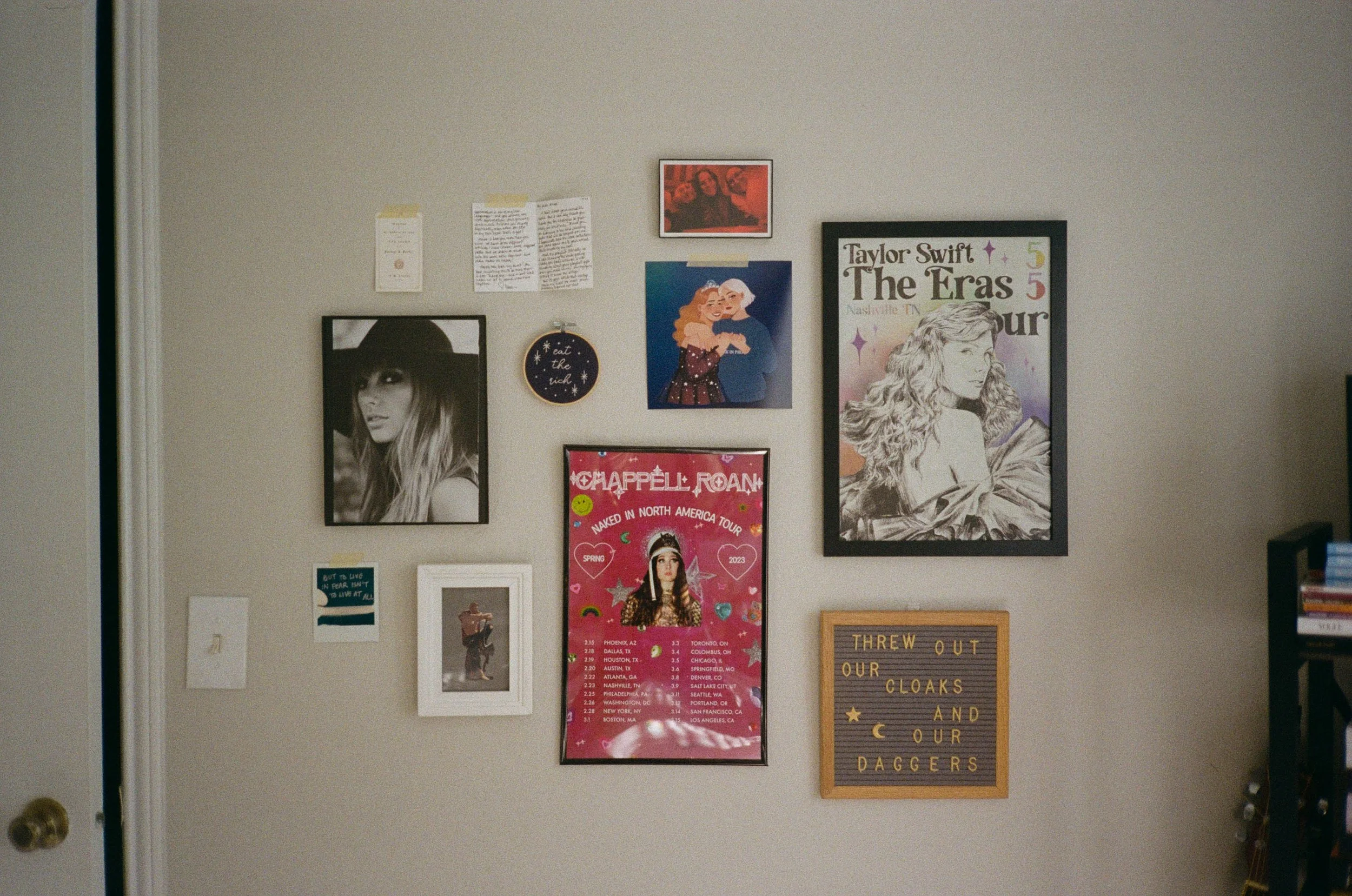 framed-prints-wall-gallery-chappell-roan-taylor-swift.jpg