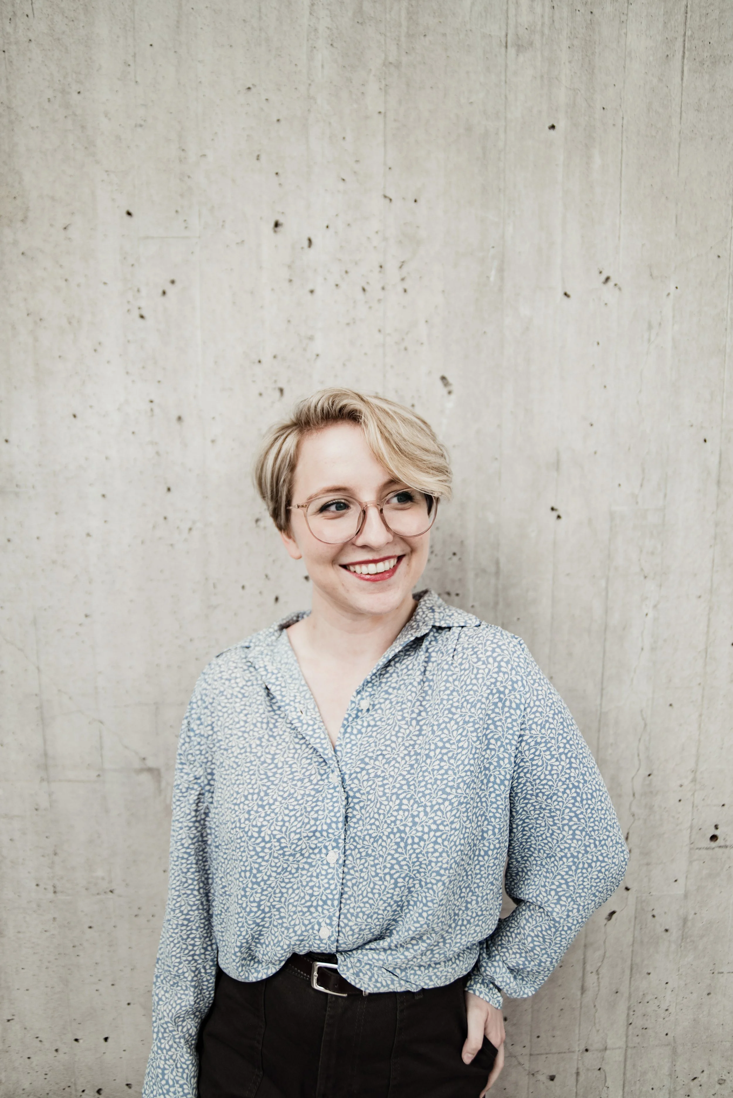 BT322-blonde-woman-pixie-cut.jpg