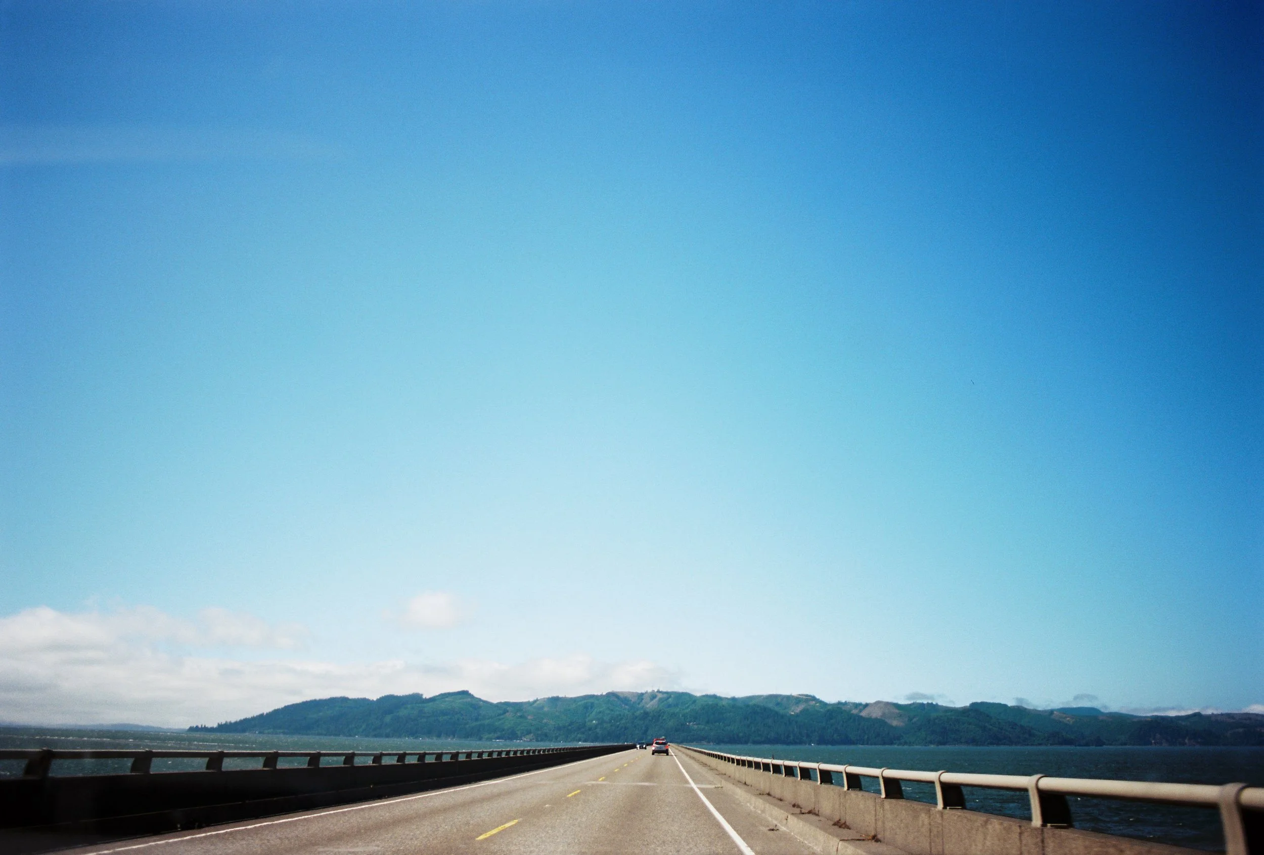 pnw74-highway-road-through-oregon.jpg