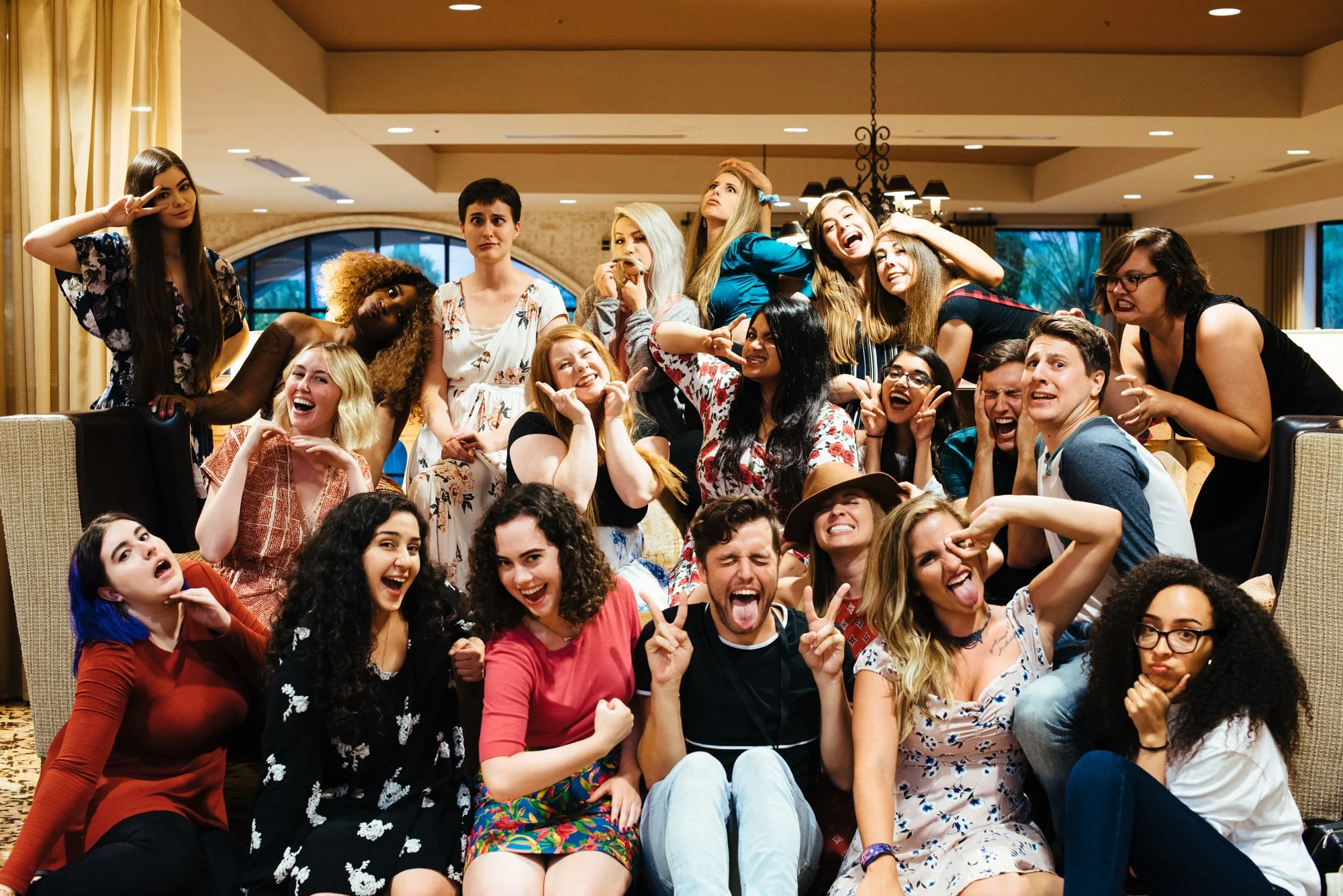 BT163-booknet-fest-booktube-group-photo.jpg