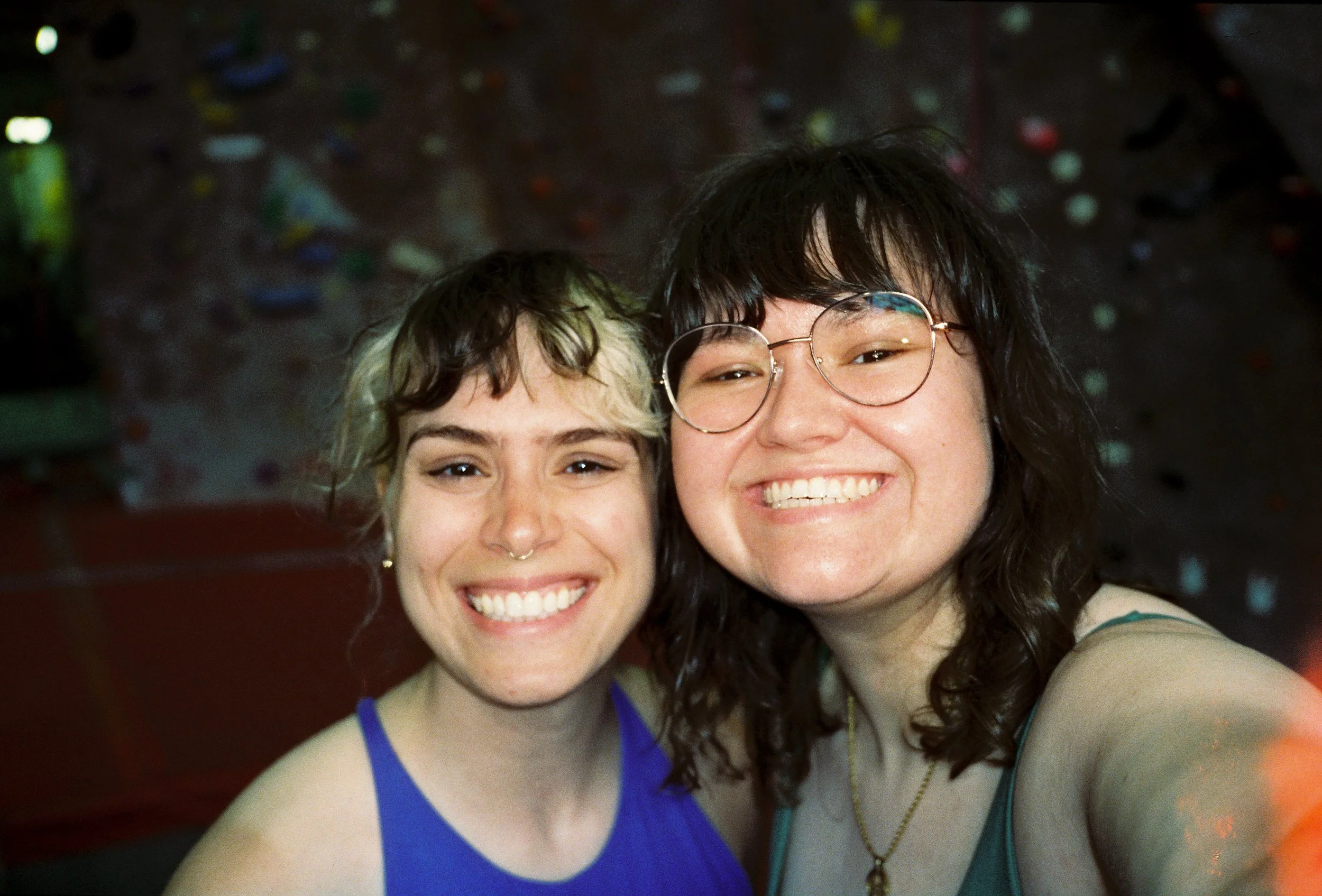pnw190-two-women-smiling-at-edgeworks-climbing-seattle.jpg