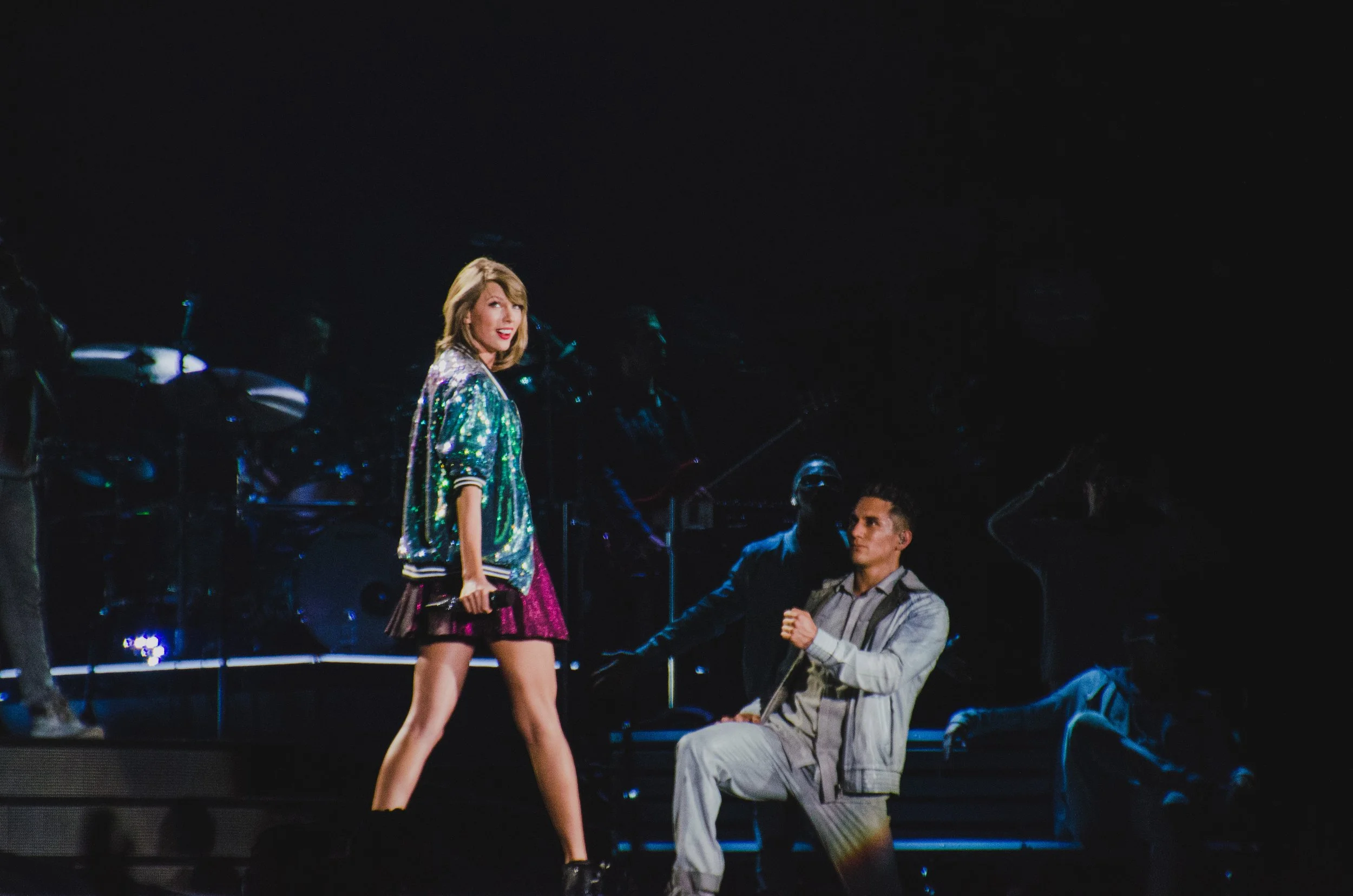 tay24-taylor-swift-1989-world-tour-live.jpg