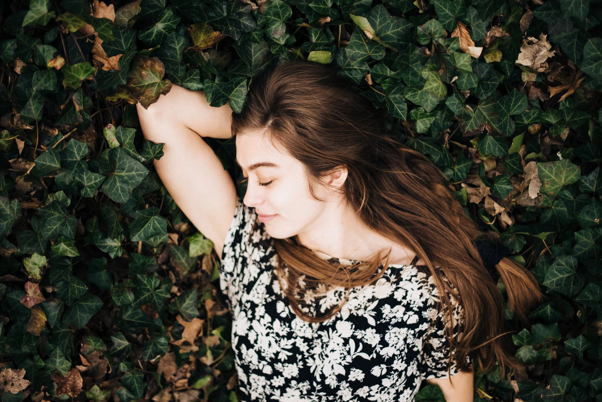 BT36-woman-in-leaves-smiling.jpg