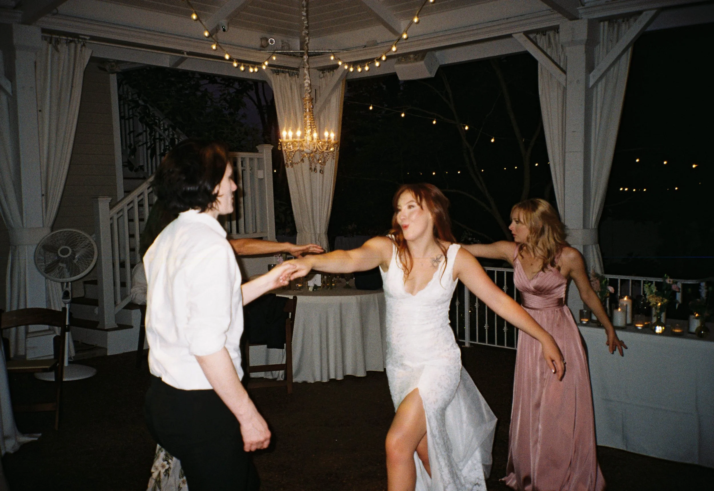 HRF83-brides-dancing-at-wedding-reception.jpg