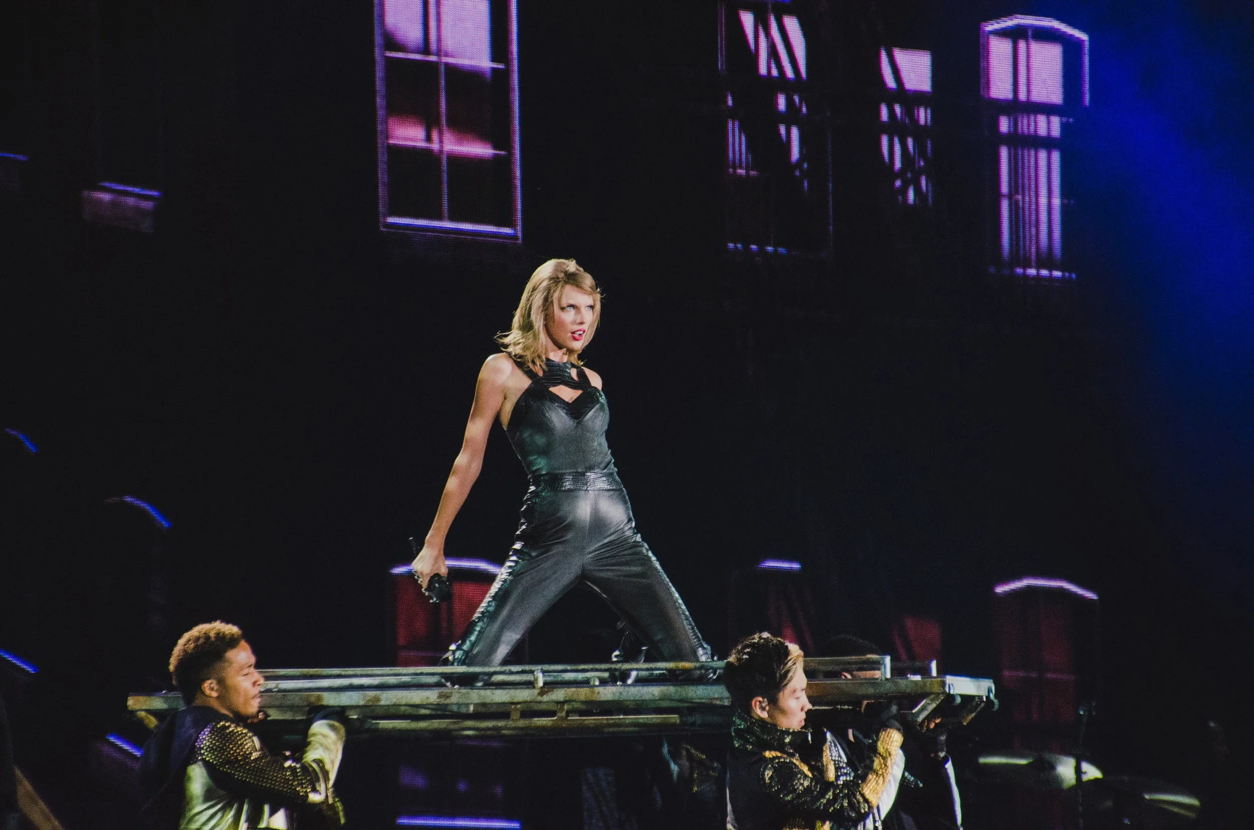 tay44-taylor-swift-1989-world-tour-live-bad-blood.jpg