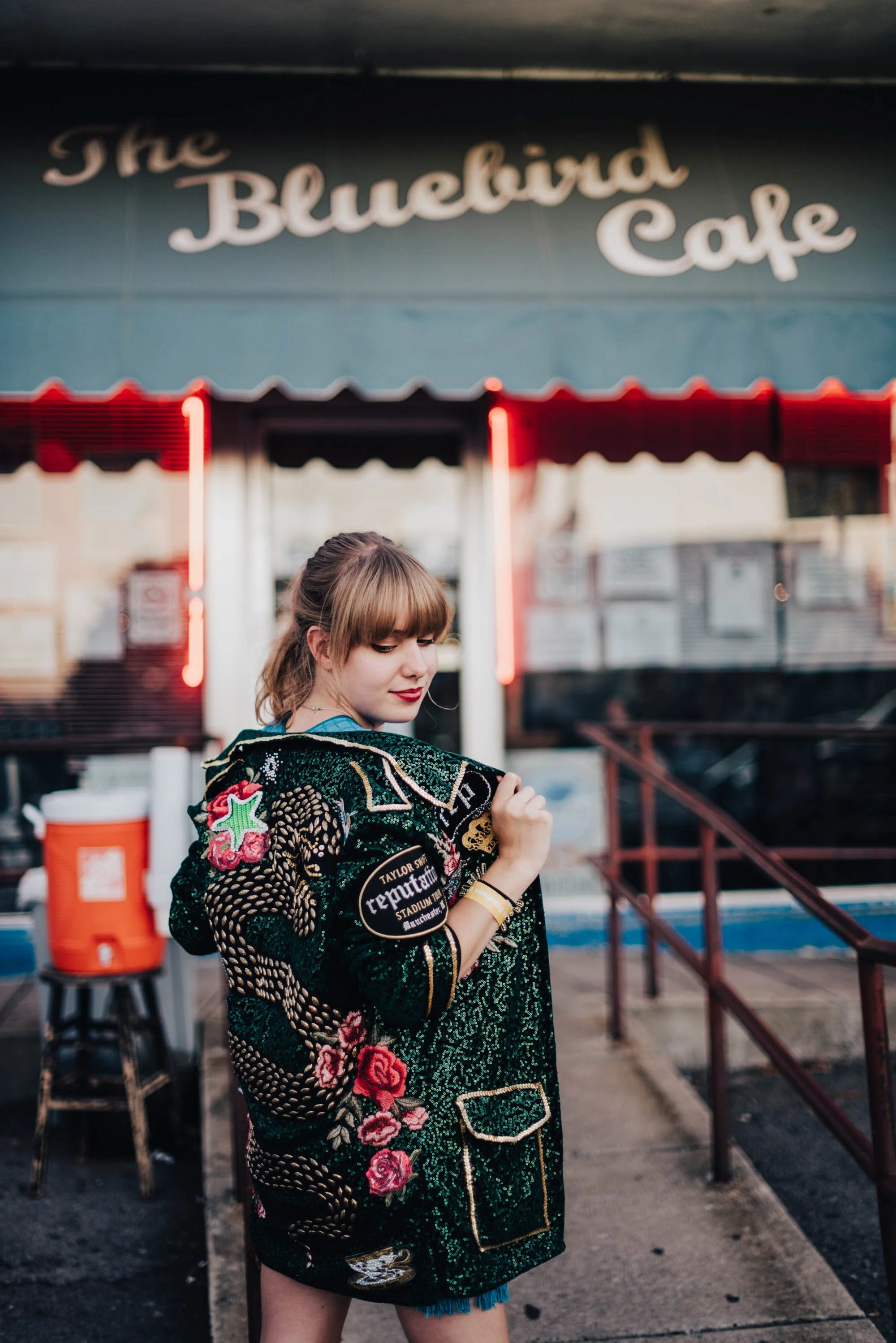 tay185-lotte-teatimetay13-reputation-green-jacket.jpg
