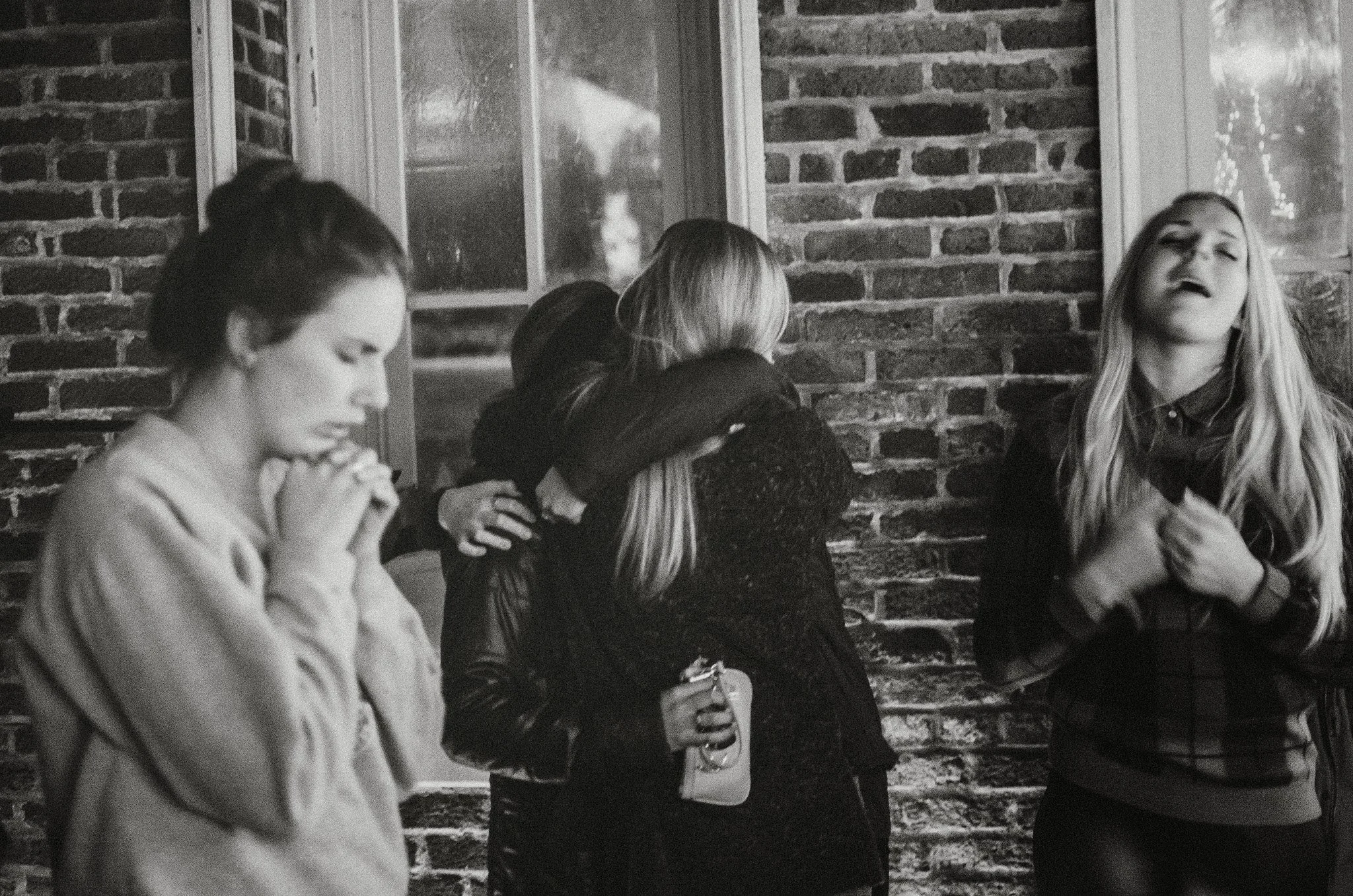 d7-college-girls-worshipping-belmont-university-hugging.jpg