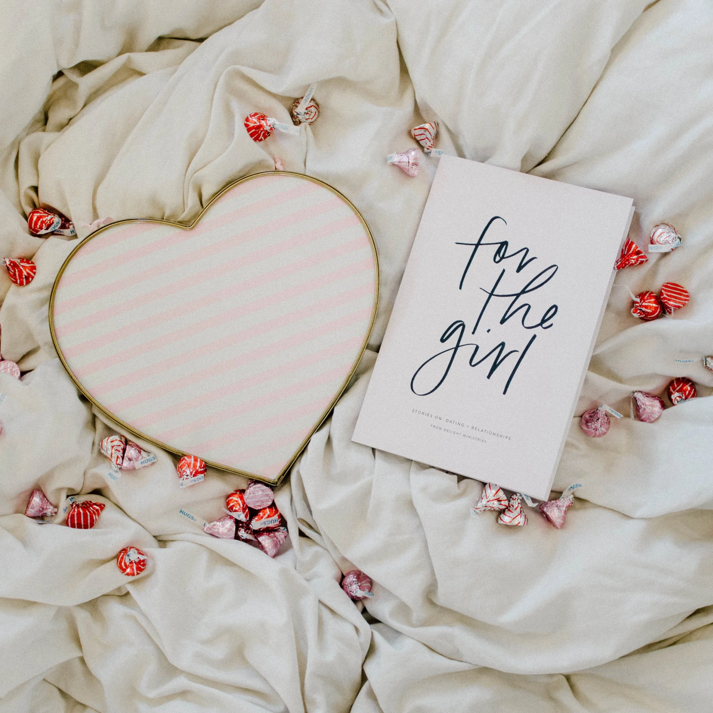 d186-for-the-girl-book-flatlay-hearts-candy.jpg