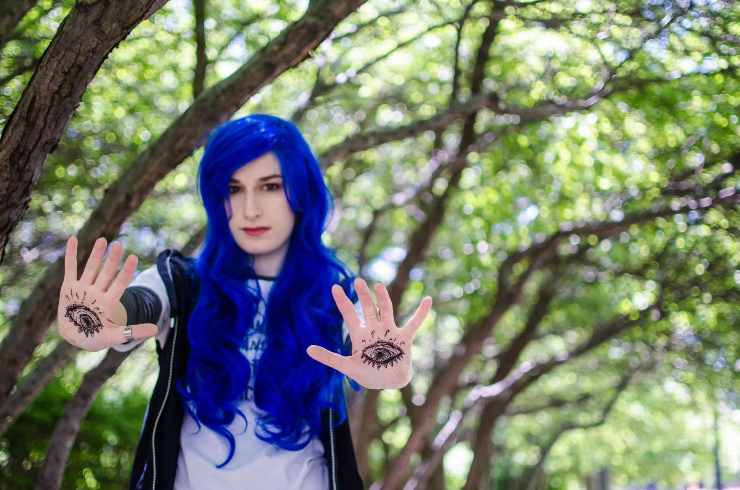 BT59-karou-cosplay-blue-hair.jpg
