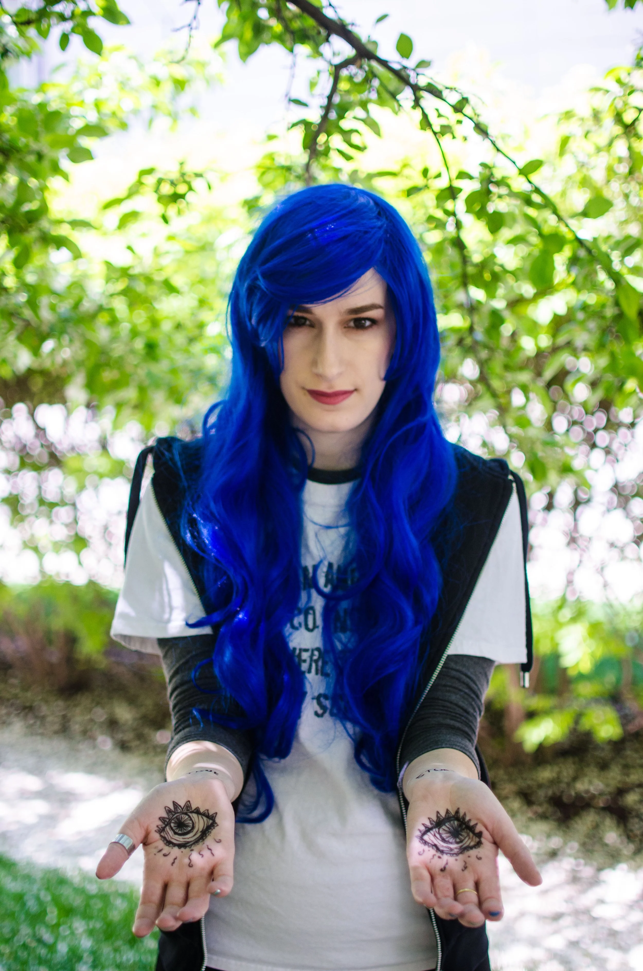 BT58-karou-cosplay-blue-hair.jpg