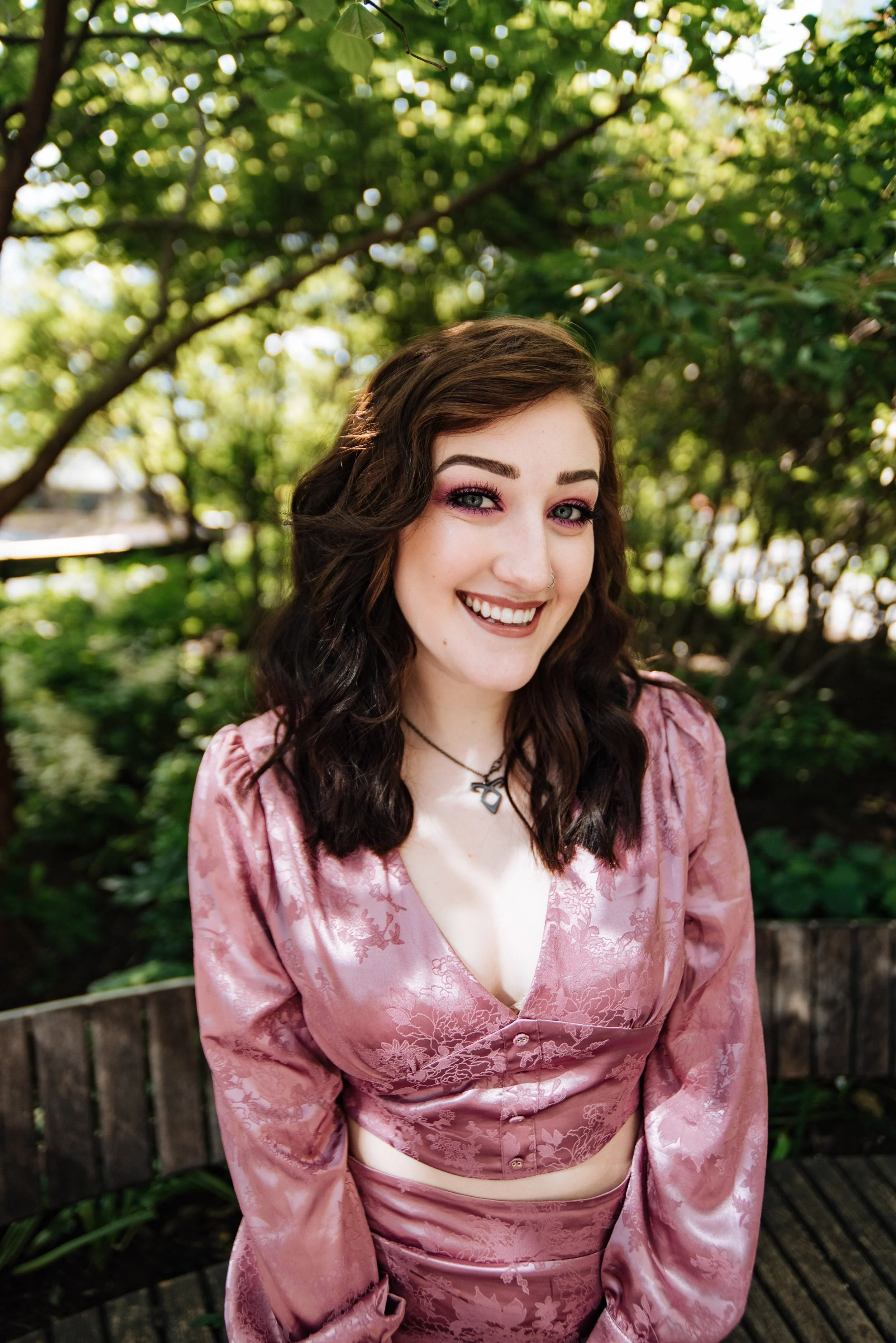 BT418-woman-pink-clothes-makeup.jpg