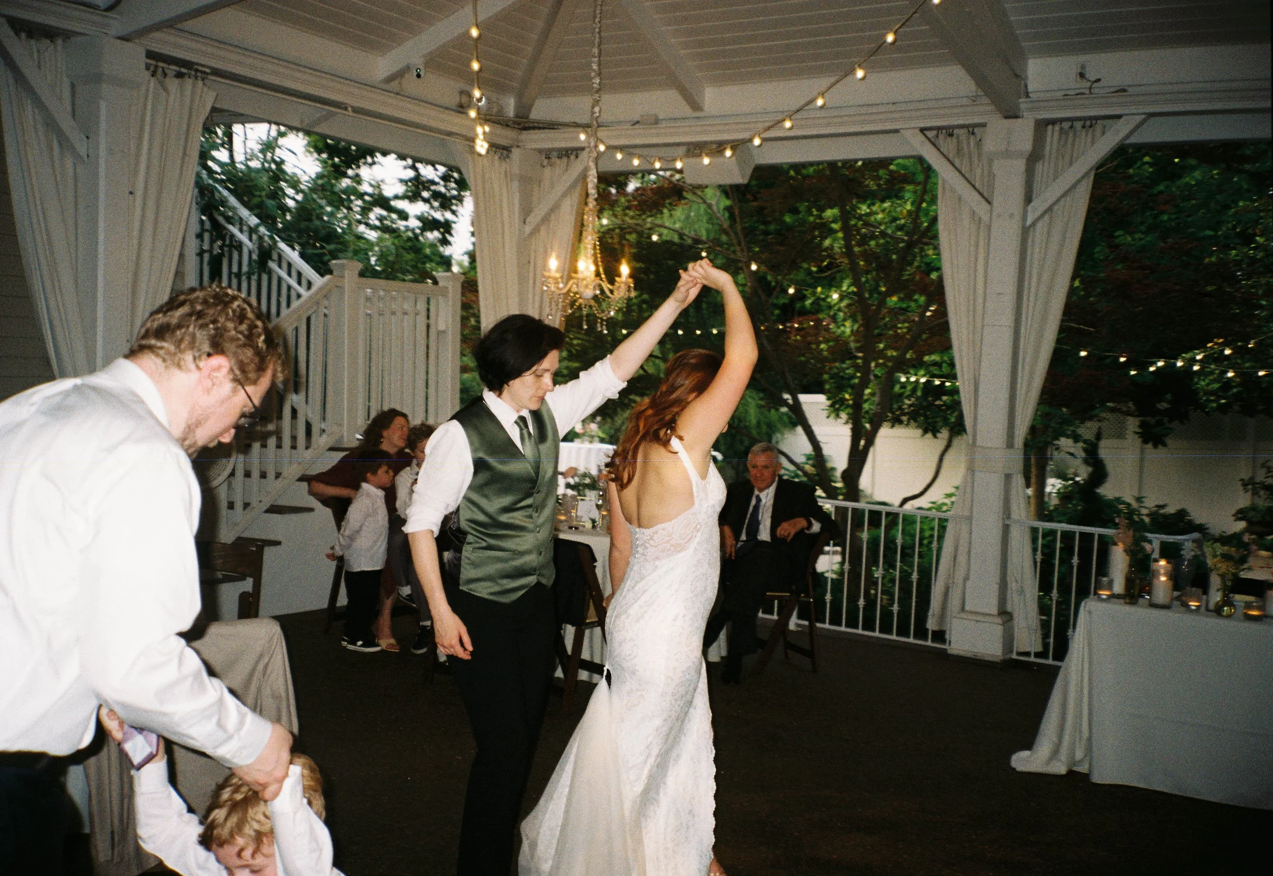 HRF71-brides-dancing-at-wedding-reception.jpg