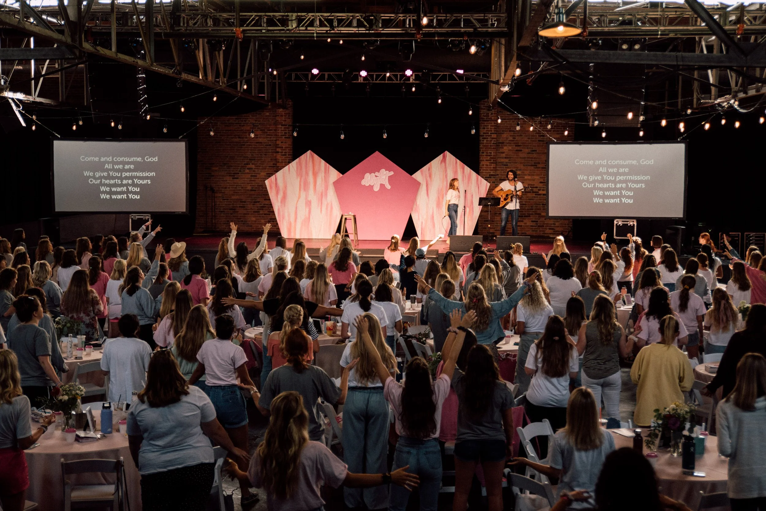 d298-worshipping-at-delight-conference-marathon-music-works.jpg
