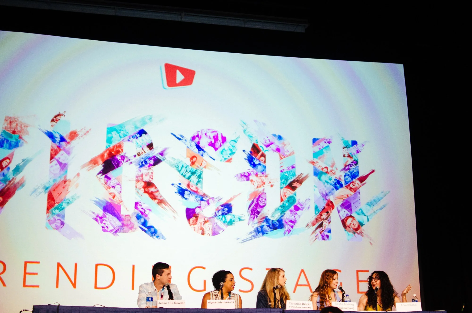 BT37-vidcon-panel-booktubers.jpg