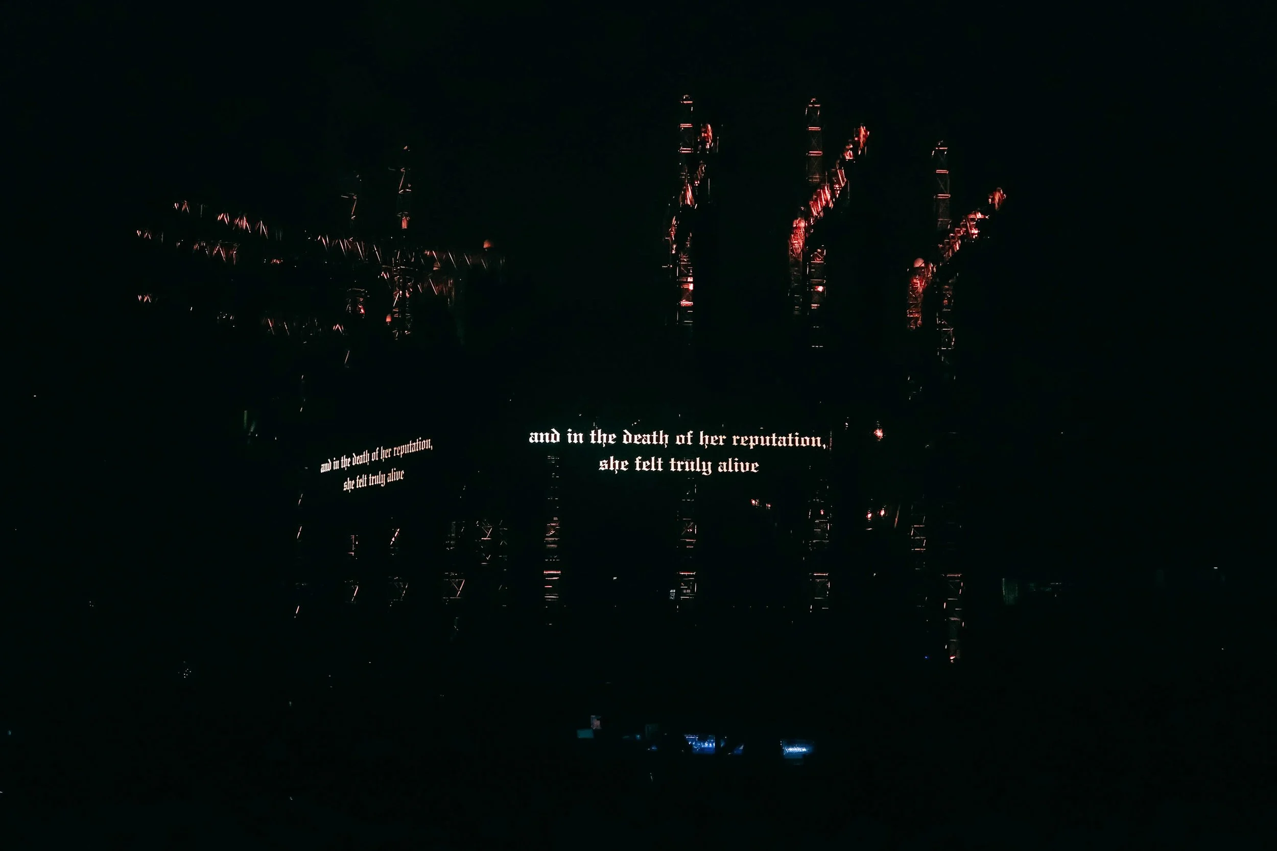 tay64--reputation-stadium-tour-soldier-field-taylor-swift-end-screen.jpg