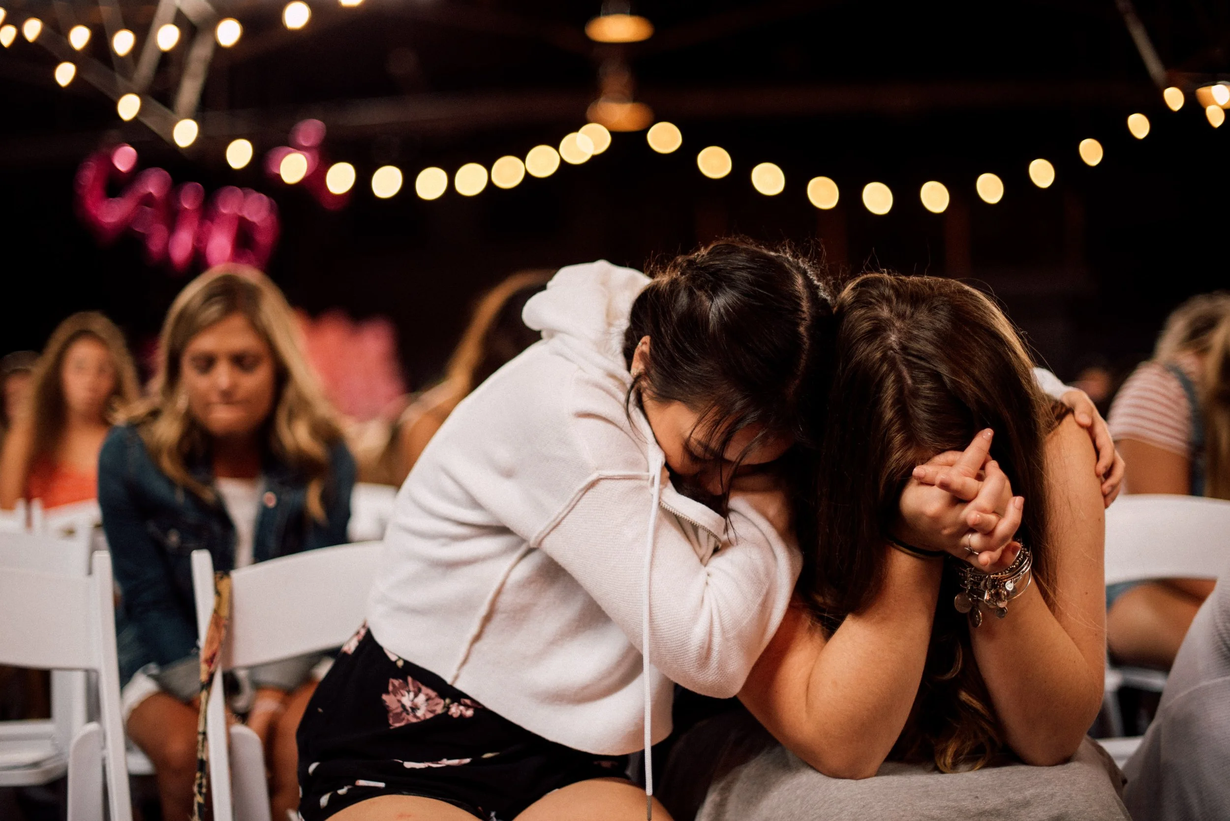 d252-women-hugging-praying.jpg