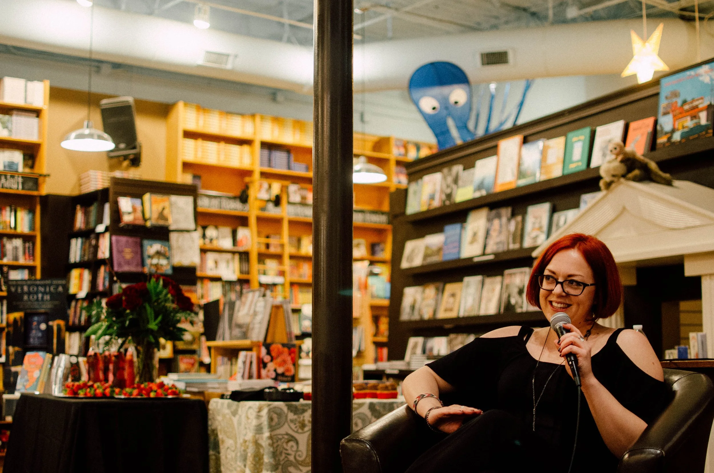 victoria-schwab-at-parnassus-books-in-nashville.jpg
