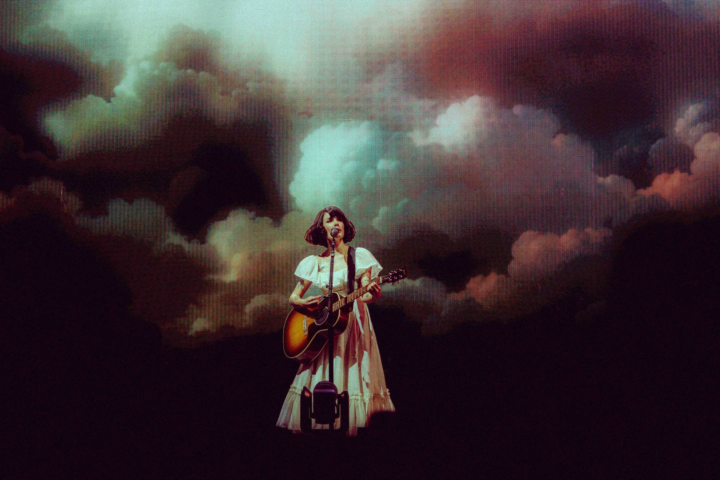 halsey-guitar-nashville-for-my-last-trick.jpg